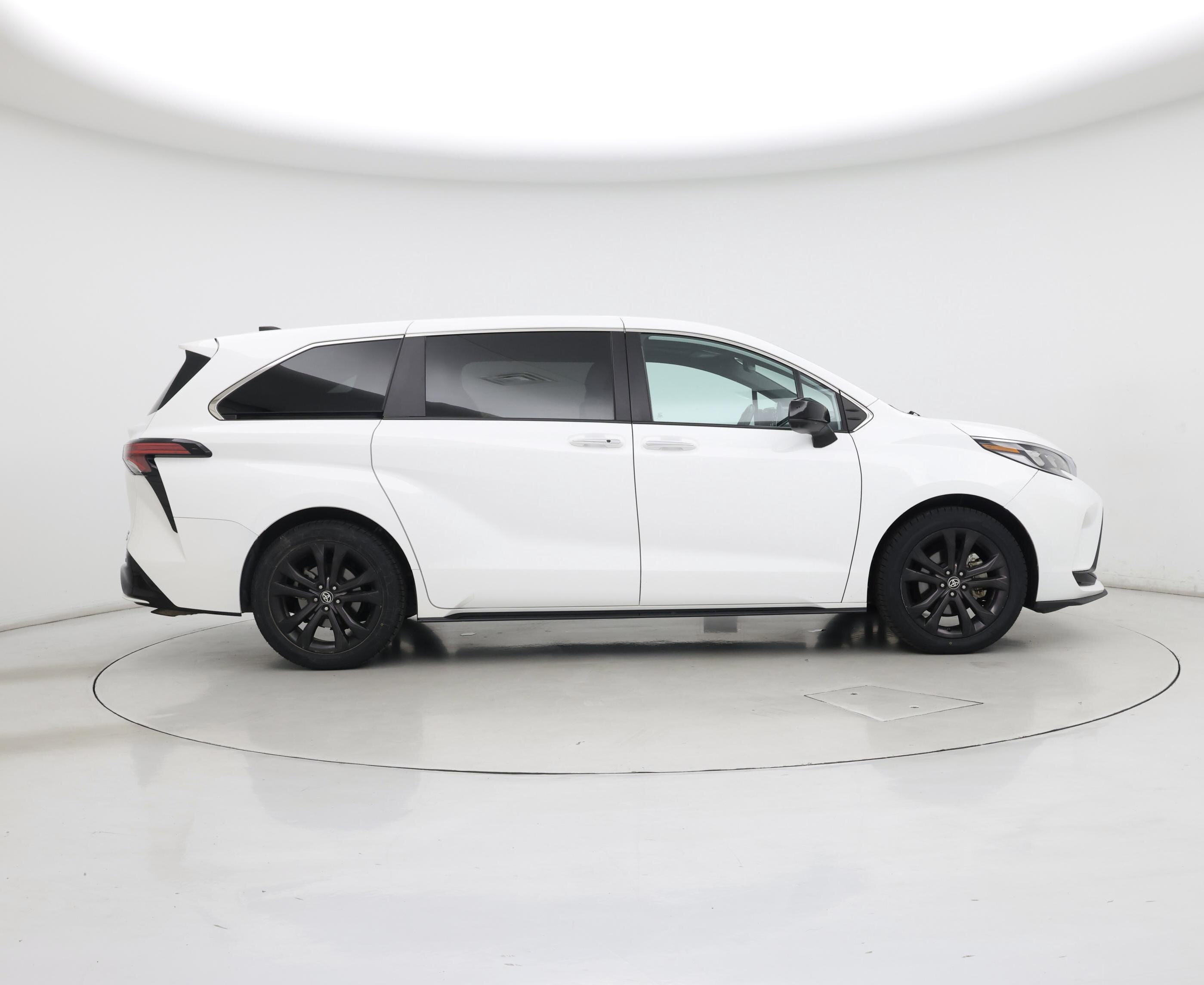 Thumbnail: 2023 Toyota Sienna - 7