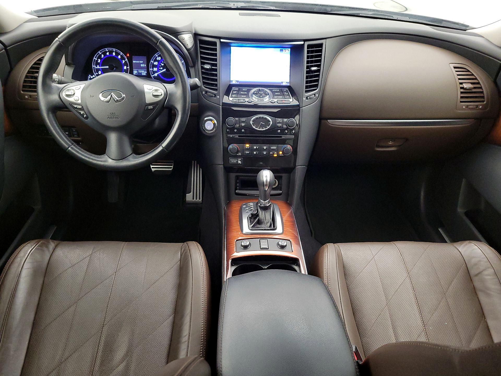 Thumbnail: 2016 INFINITI QX70 - 9