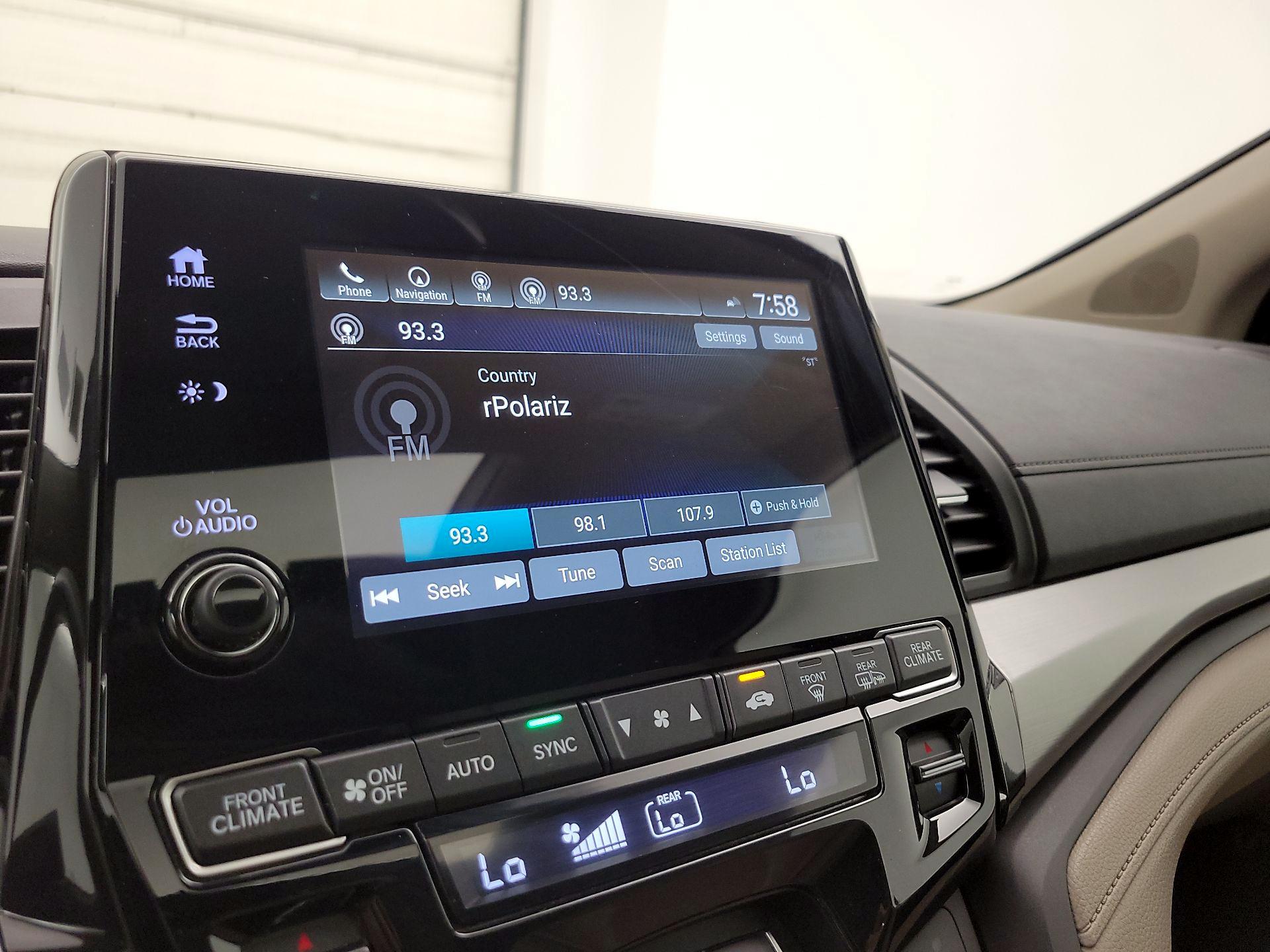 Thumbnail: 2018 Honda Odyssey - 16