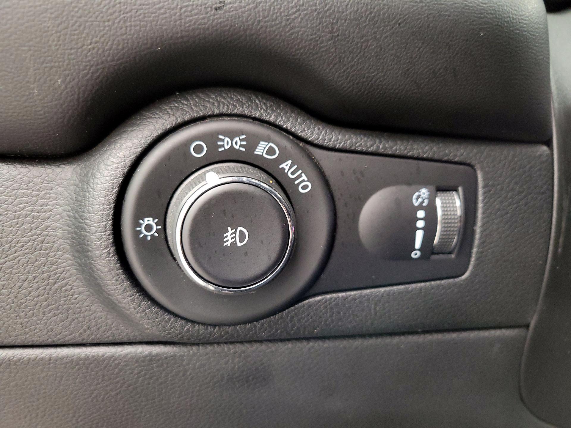 Thumbnail: 2021 Dodge Durango - 13