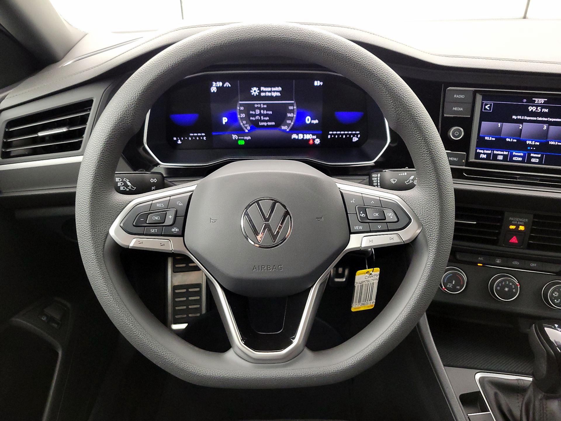 Thumbnail: 2023 Volkswagen Jetta - 10