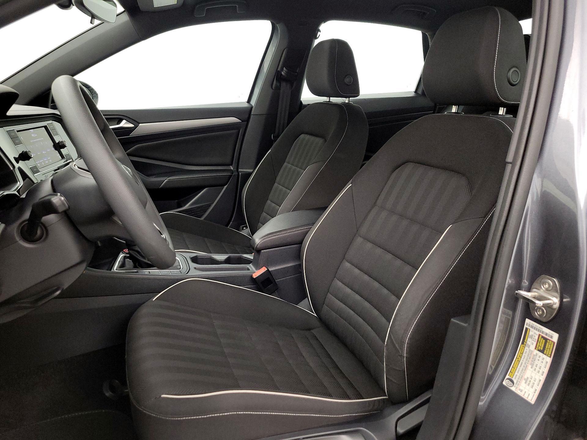 Thumbnail: 2023 Volkswagen Jetta - 11