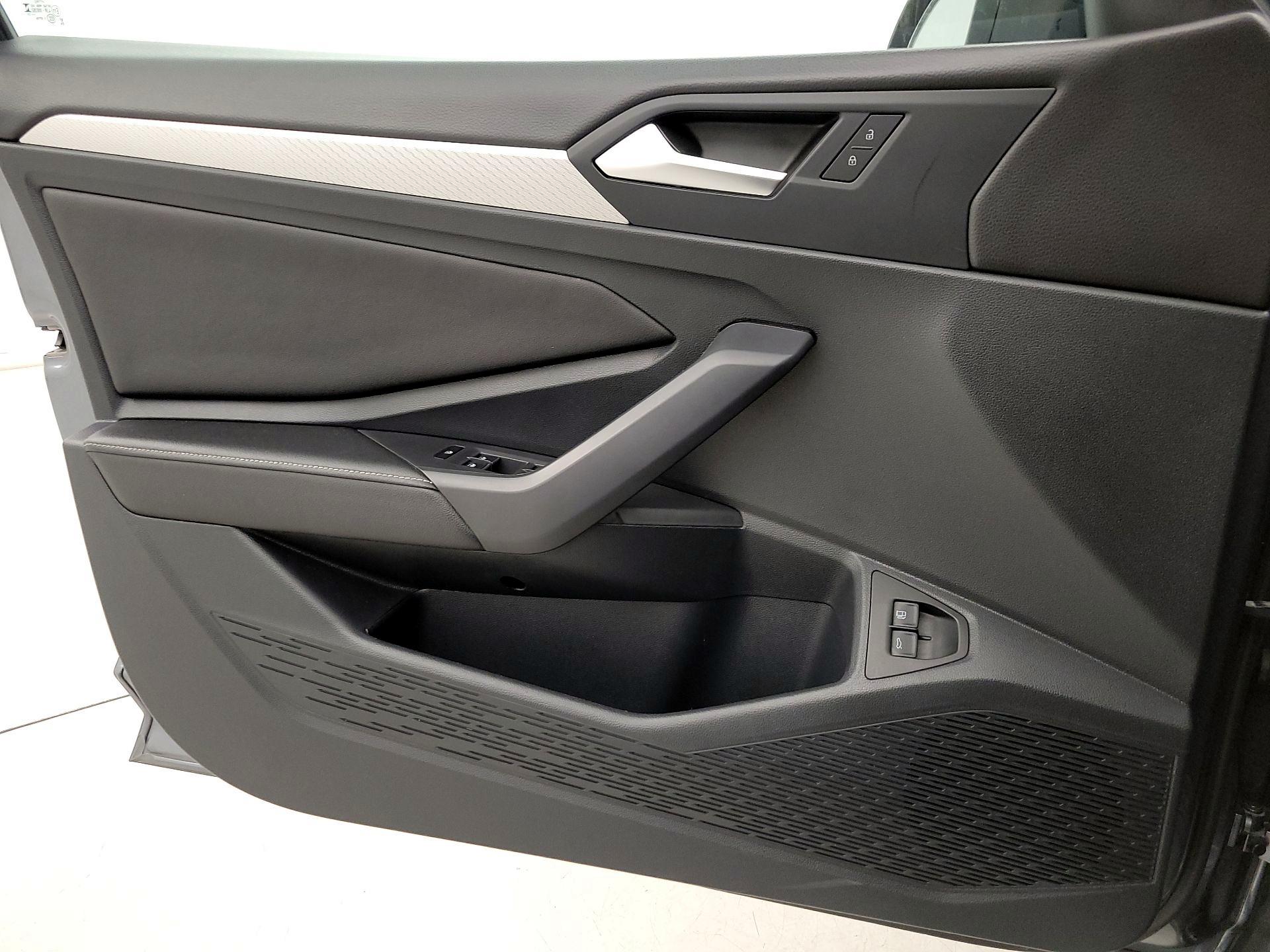 Thumbnail: 2023 Volkswagen Jetta - 12