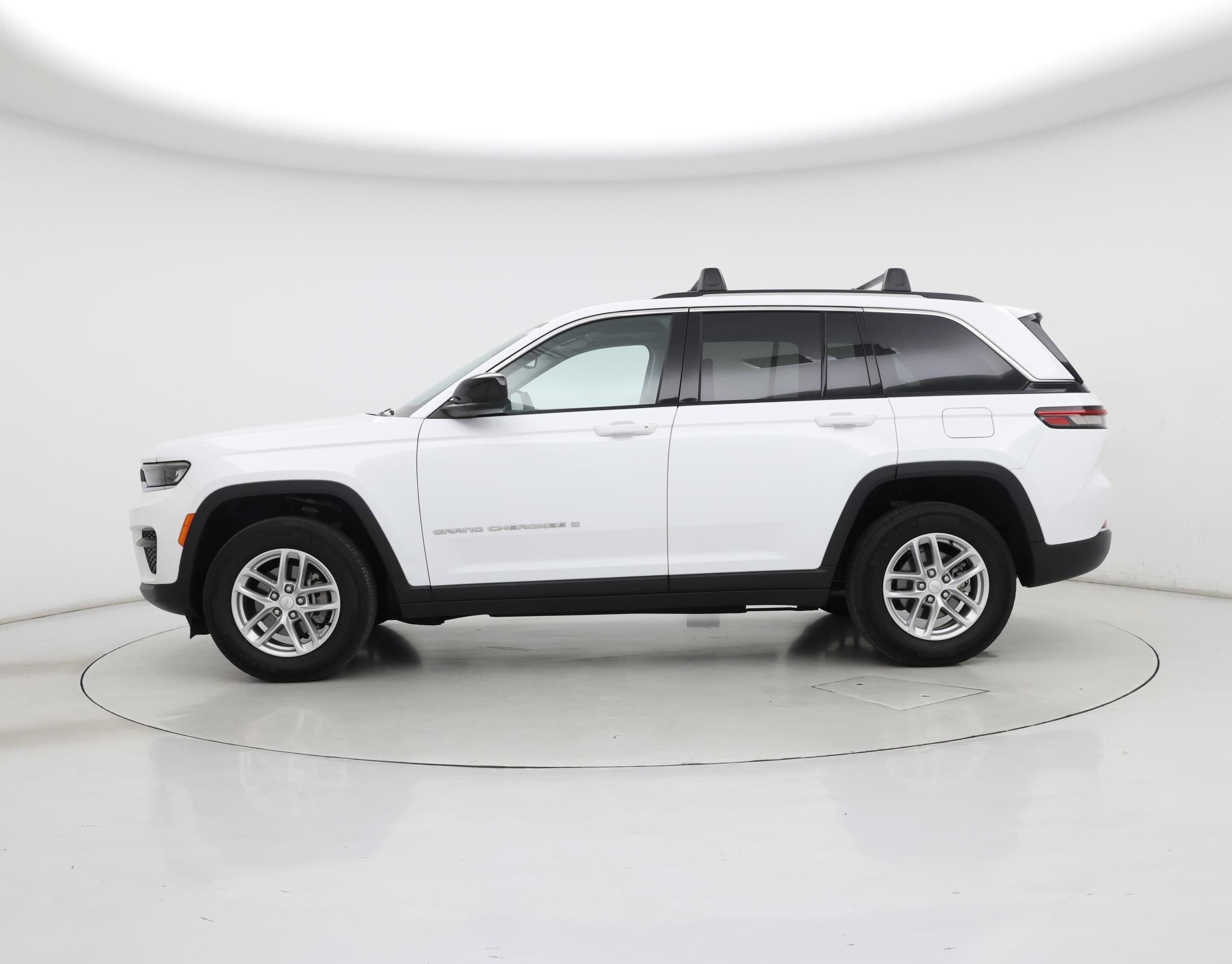 Thumbnail: 2023 Jeep Grand Cherokee - 3