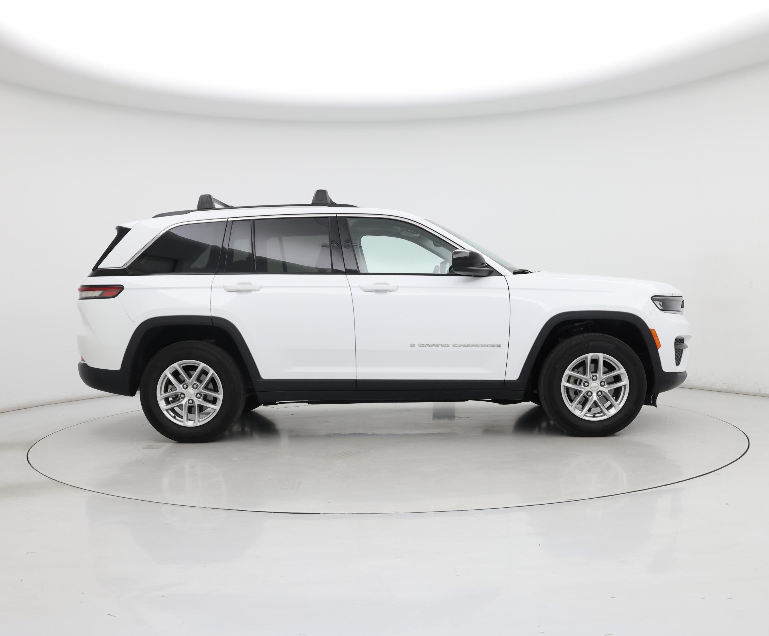 Thumbnail: 2023 Jeep Grand Cherokee - 7
