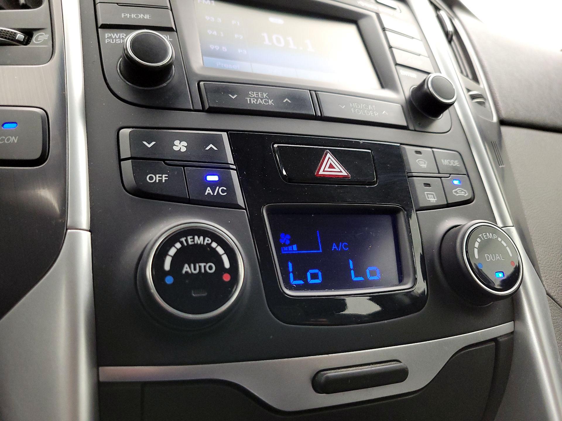 Thumbnail: 2015 Hyundai Sonata - 16