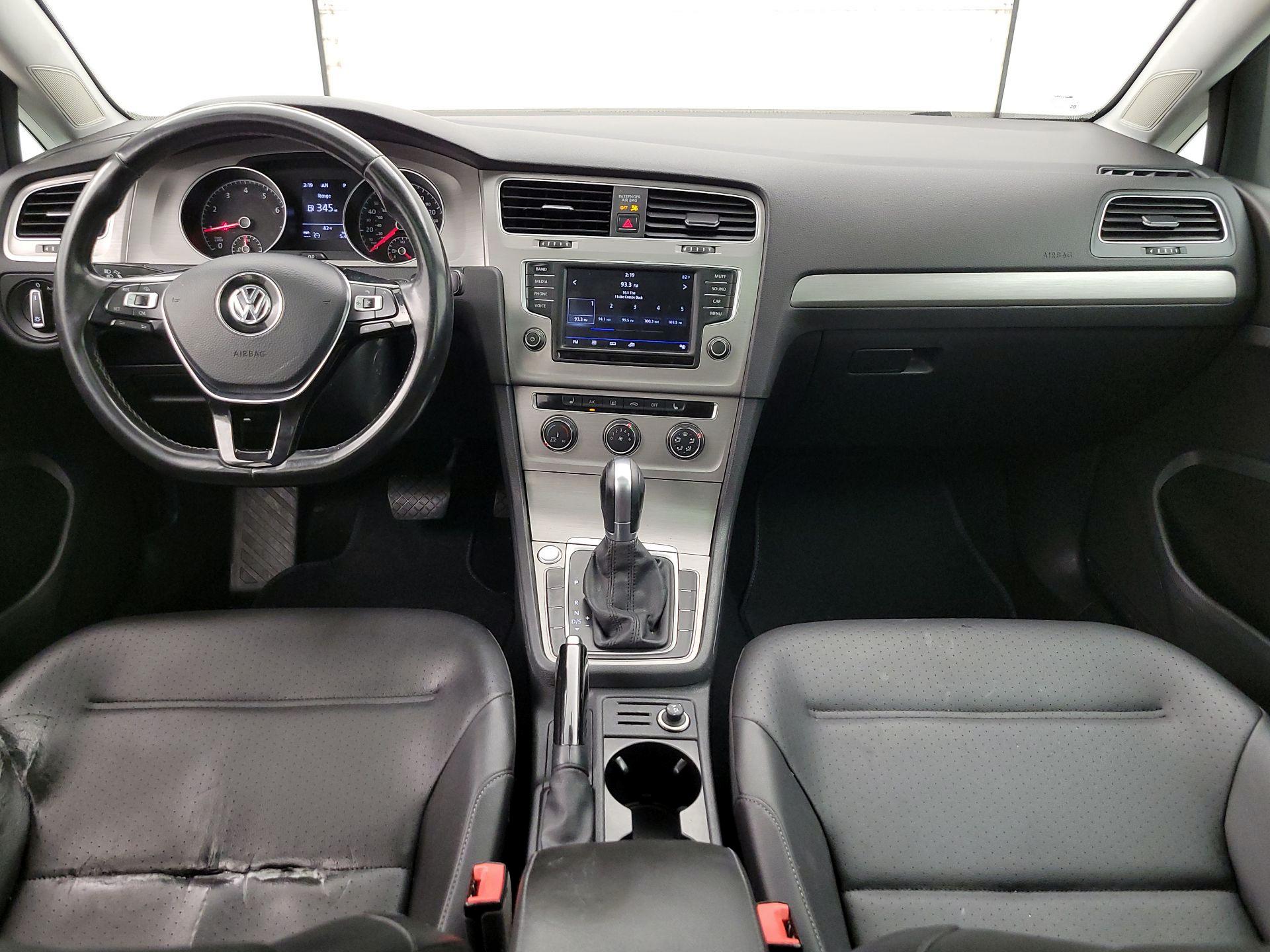 Thumbnail: 2017 Volkswagen Golf - 9