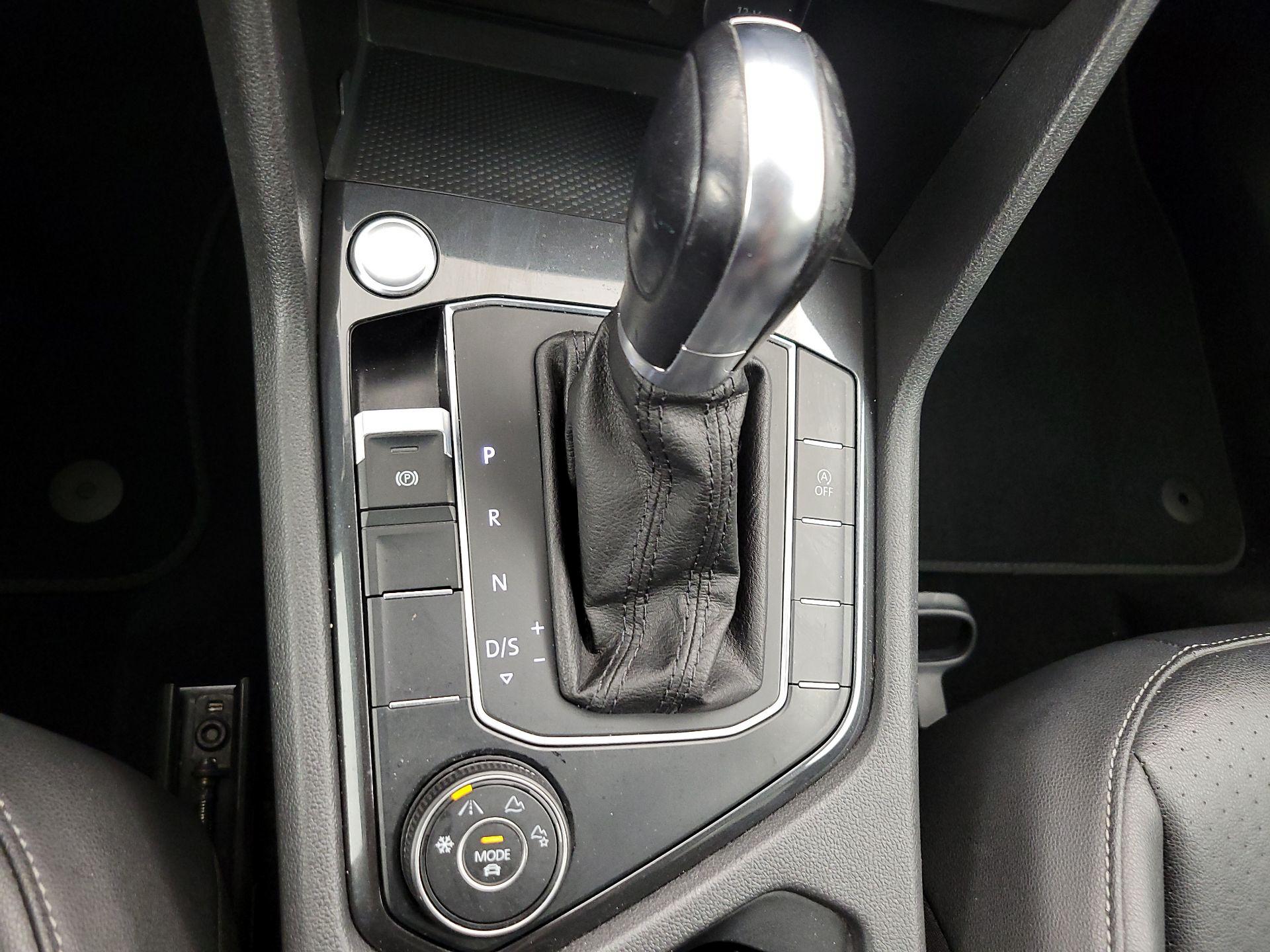 Thumbnail: 2019 Volkswagen Tiguan - 17