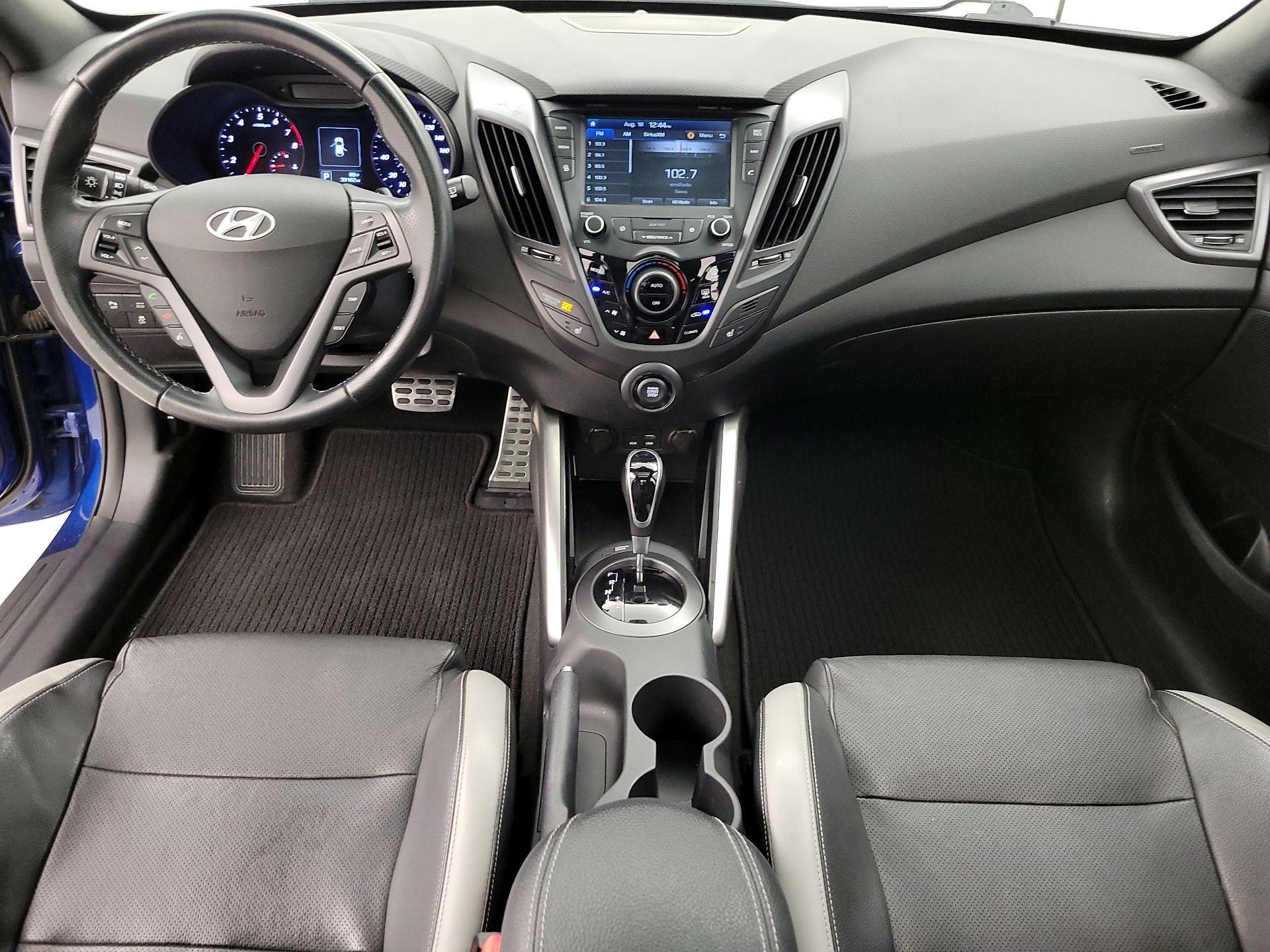 Thumbnail: 2016 Hyundai Veloster - 9