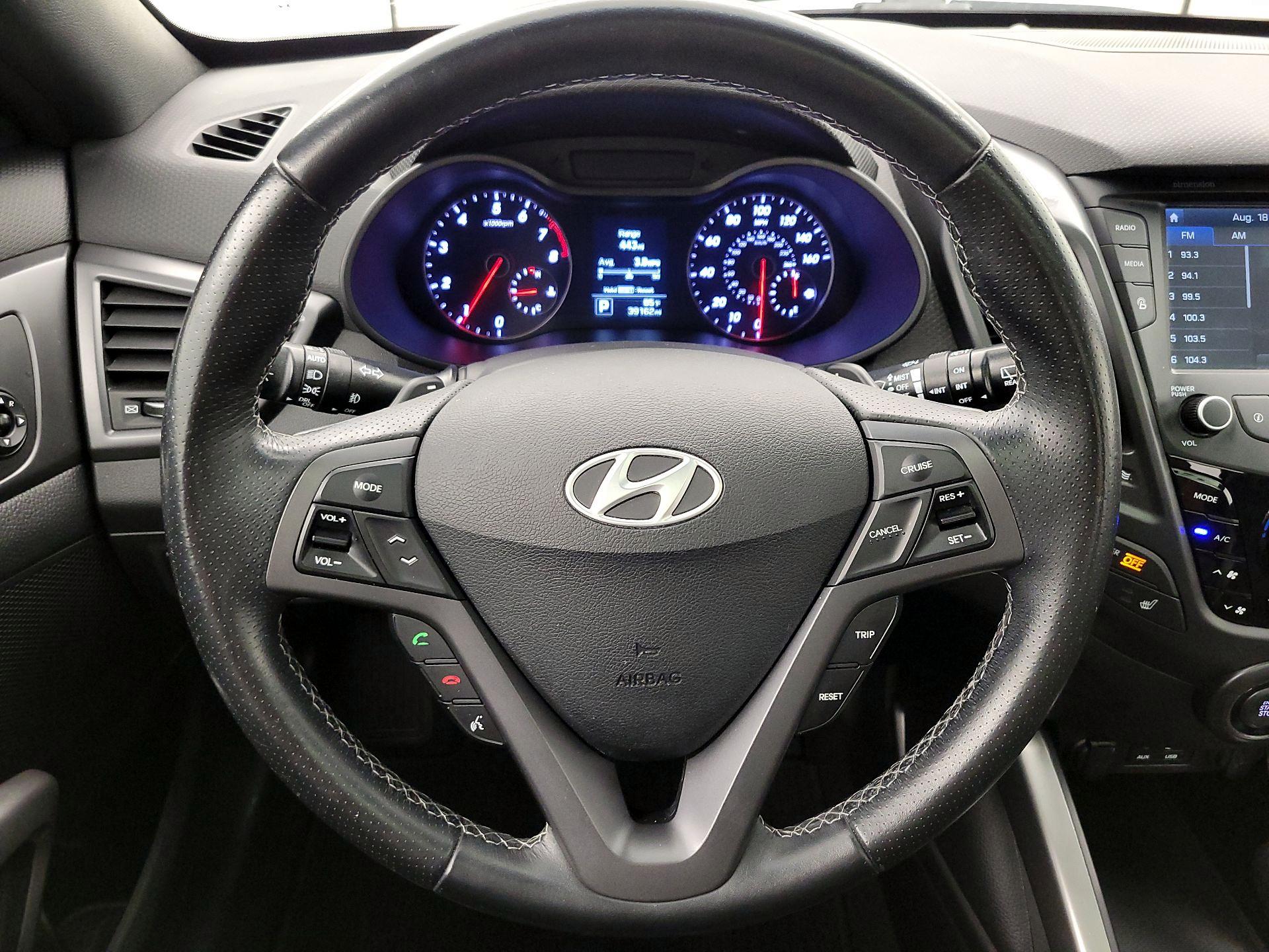 Thumbnail: 2016 Hyundai Veloster - 10