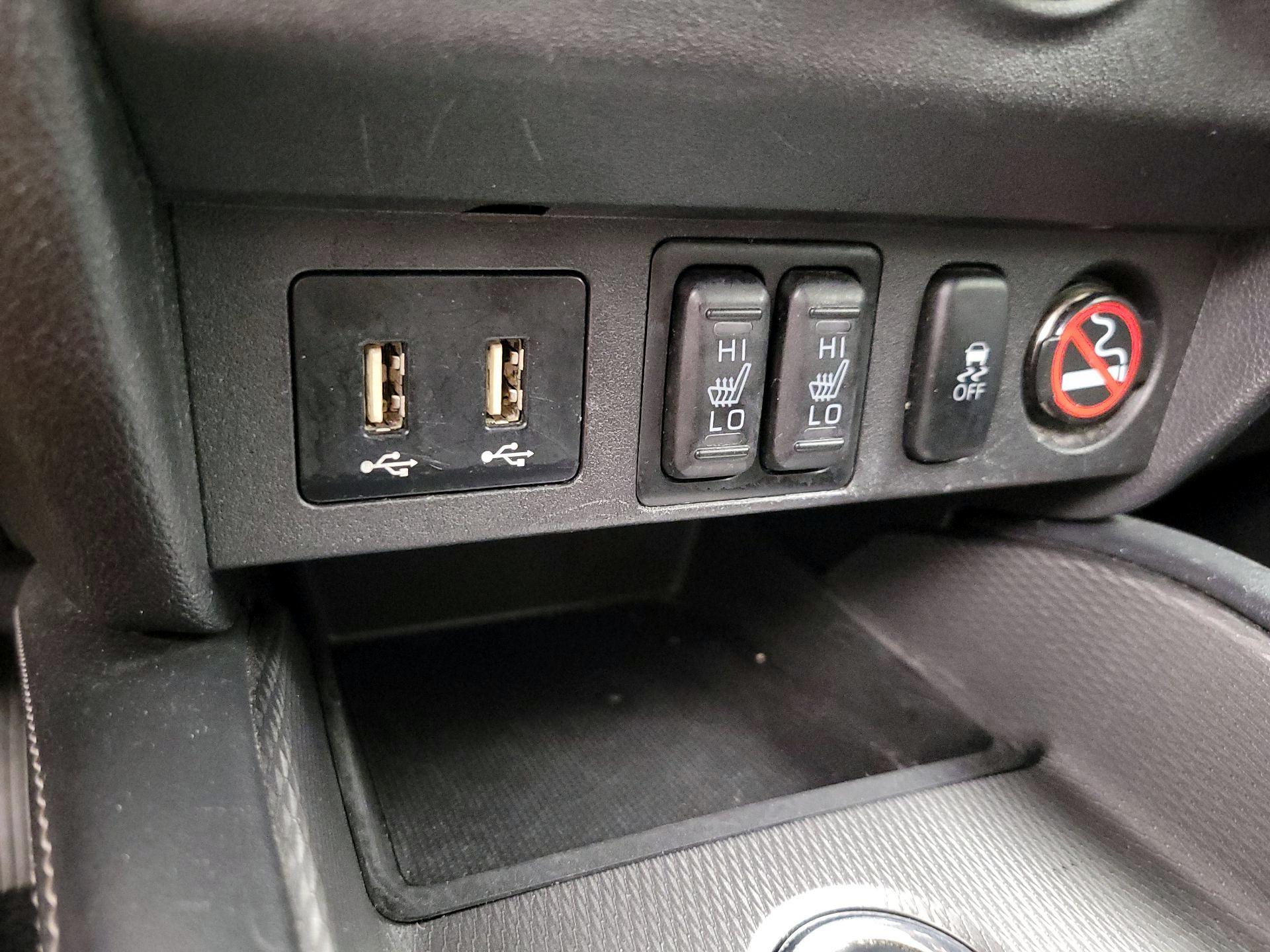 Thumbnail: 2021 Mitsubishi Outlander Sport - 18