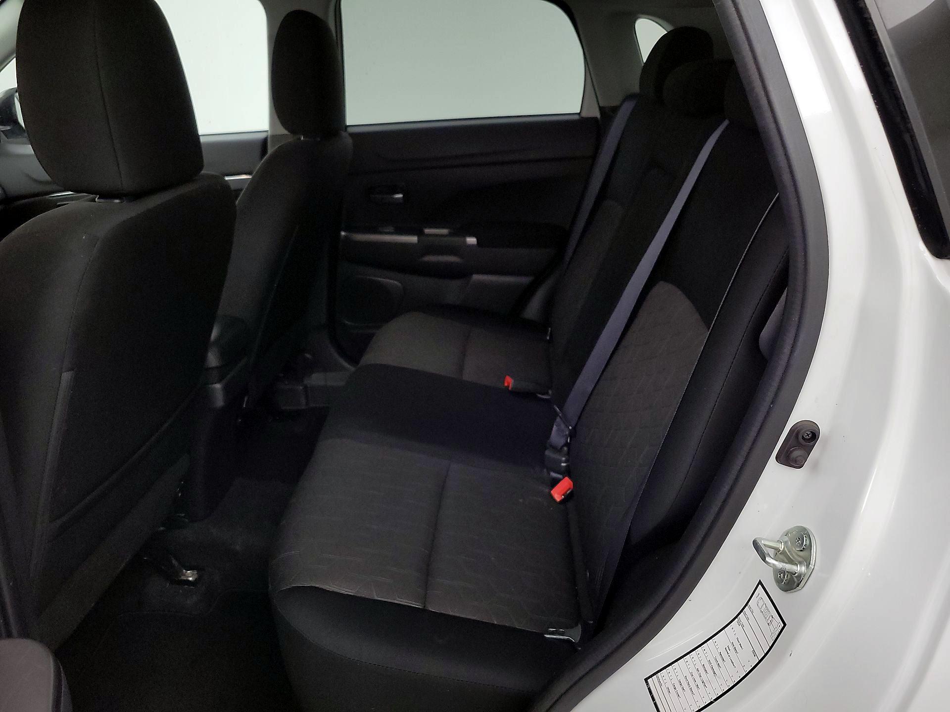 Thumbnail: 2021 Mitsubishi Outlander Sport - 19