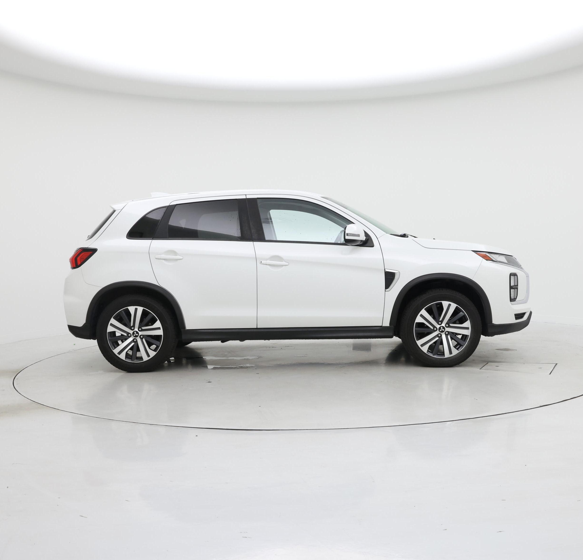 Thumbnail: 2021 Mitsubishi Outlander Sport - 7