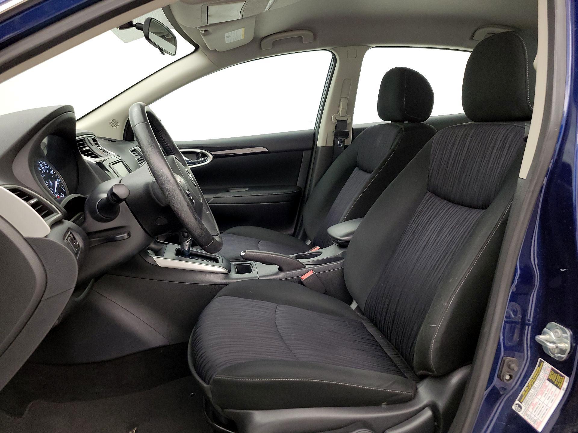 Thumbnail: 2019 Nissan Sentra - 11