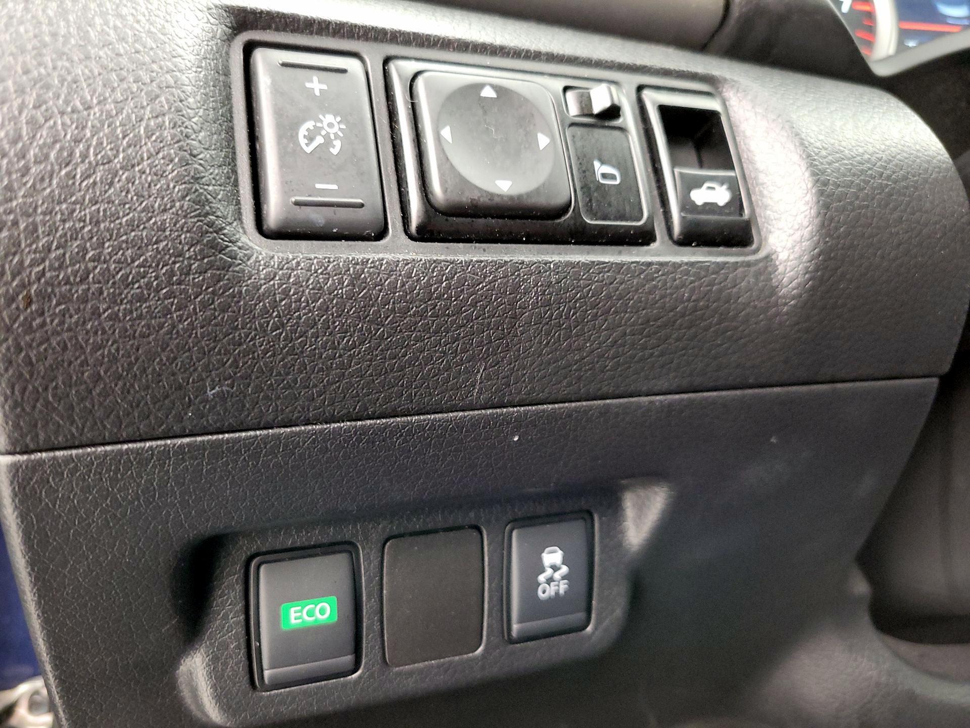 Thumbnail: 2019 Nissan Sentra - 13