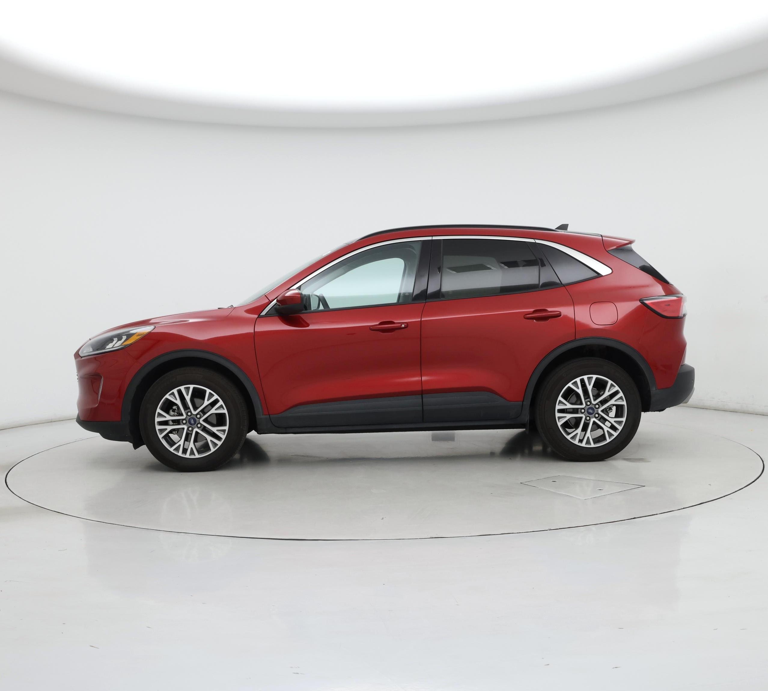 Thumbnail: 2021 Ford Escape - 3
