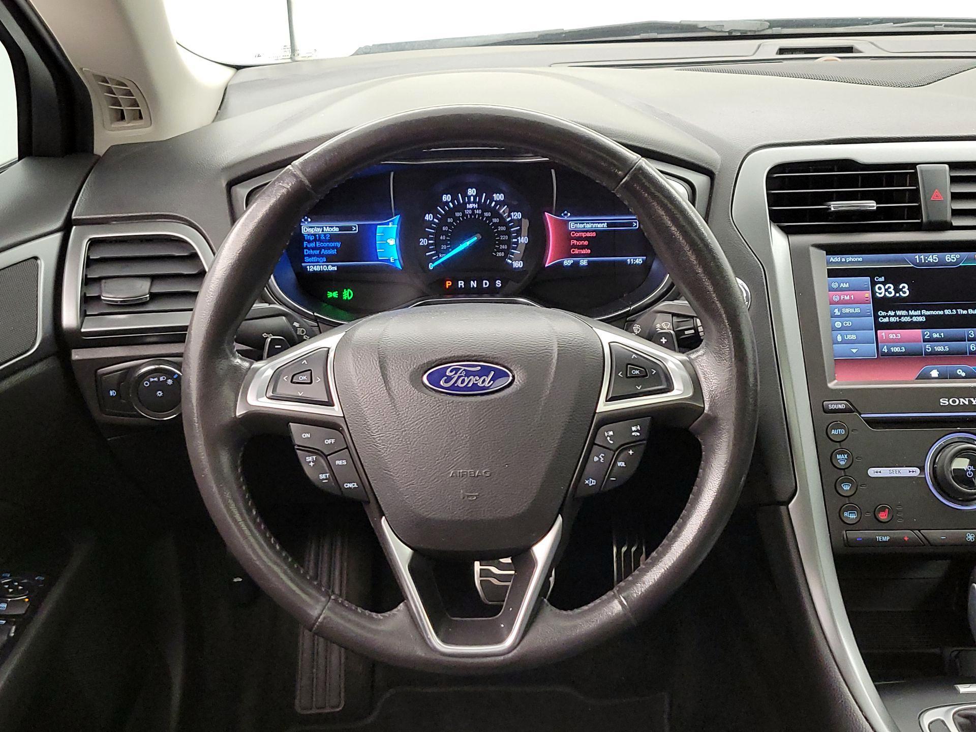 Thumbnail: 2016 Ford Fusion - 10