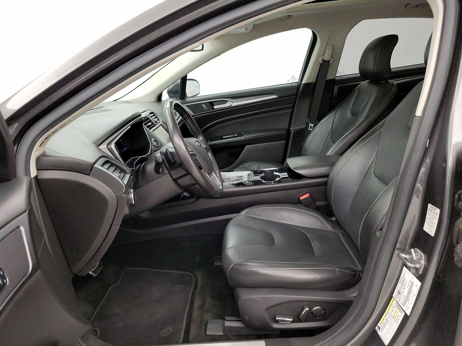 Thumbnail: 2016 Ford Fusion - 11