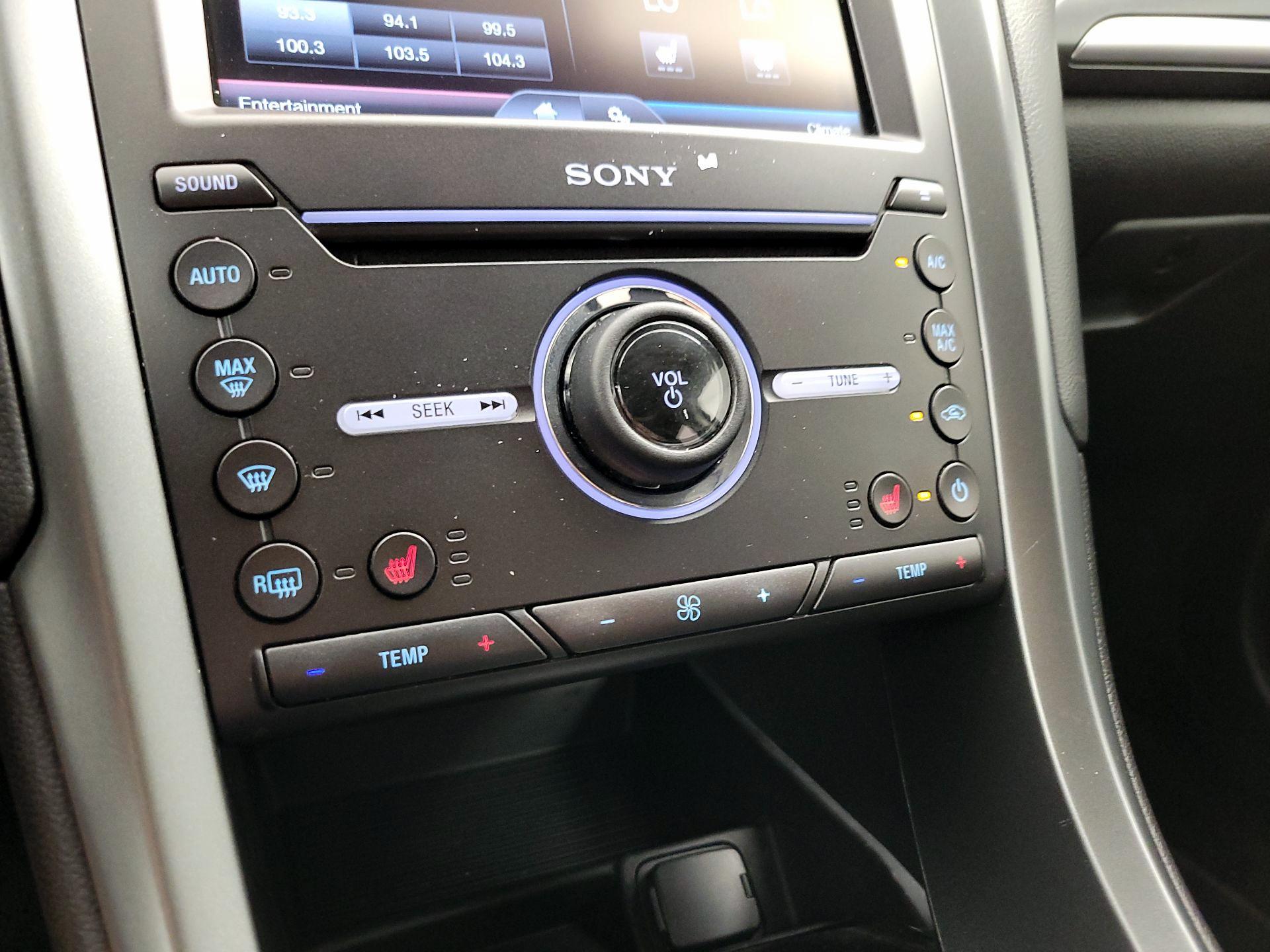 Thumbnail: 2016 Ford Fusion - 16