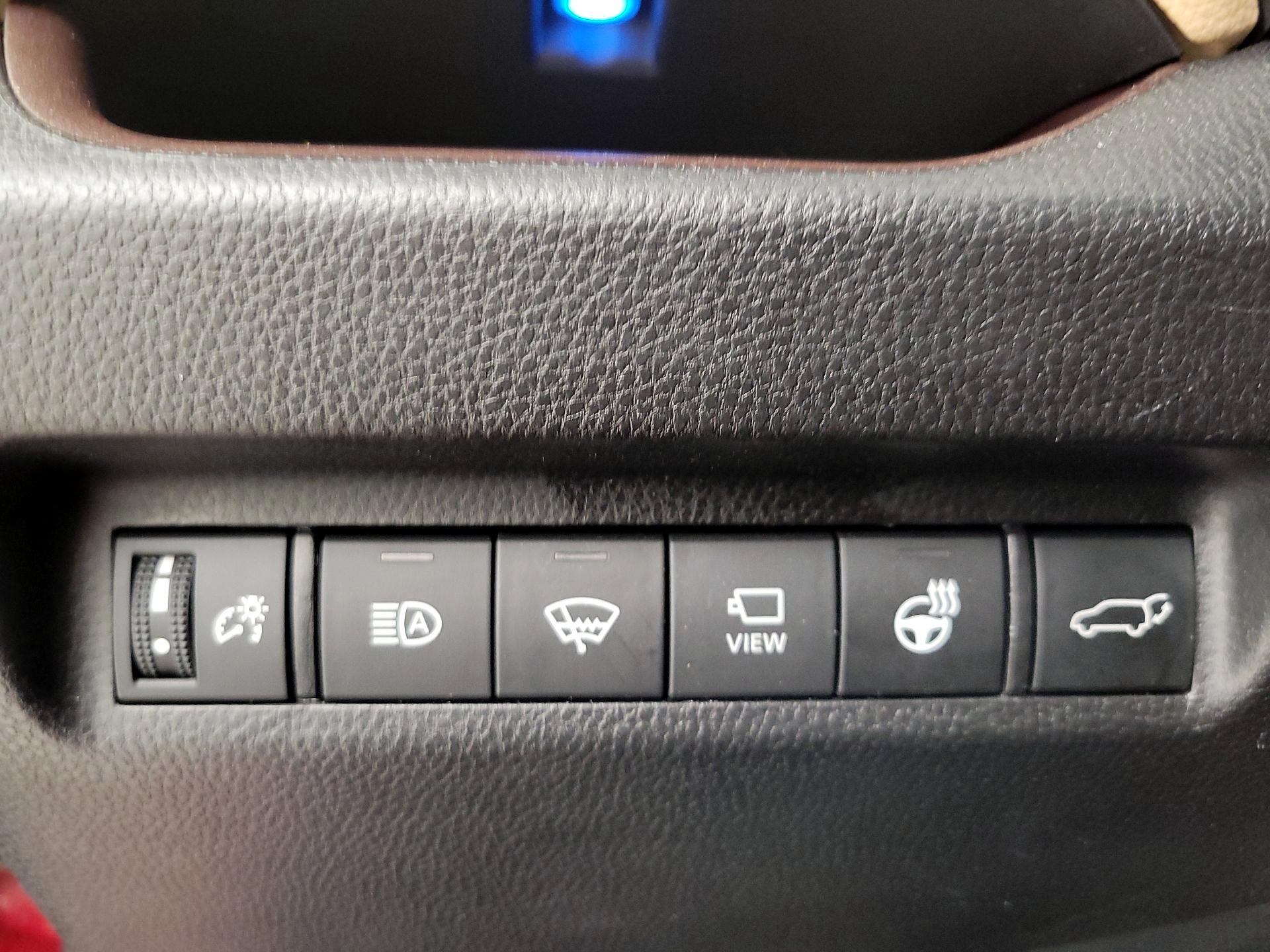 Thumbnail: 2021 Toyota RAV4 - 13