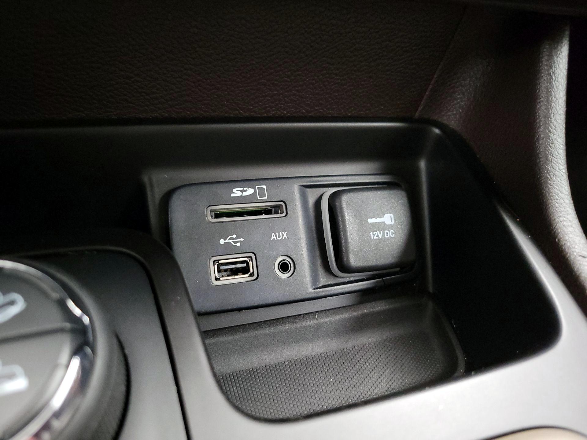 Thumbnail: 2014 Jeep Cherokee - 18