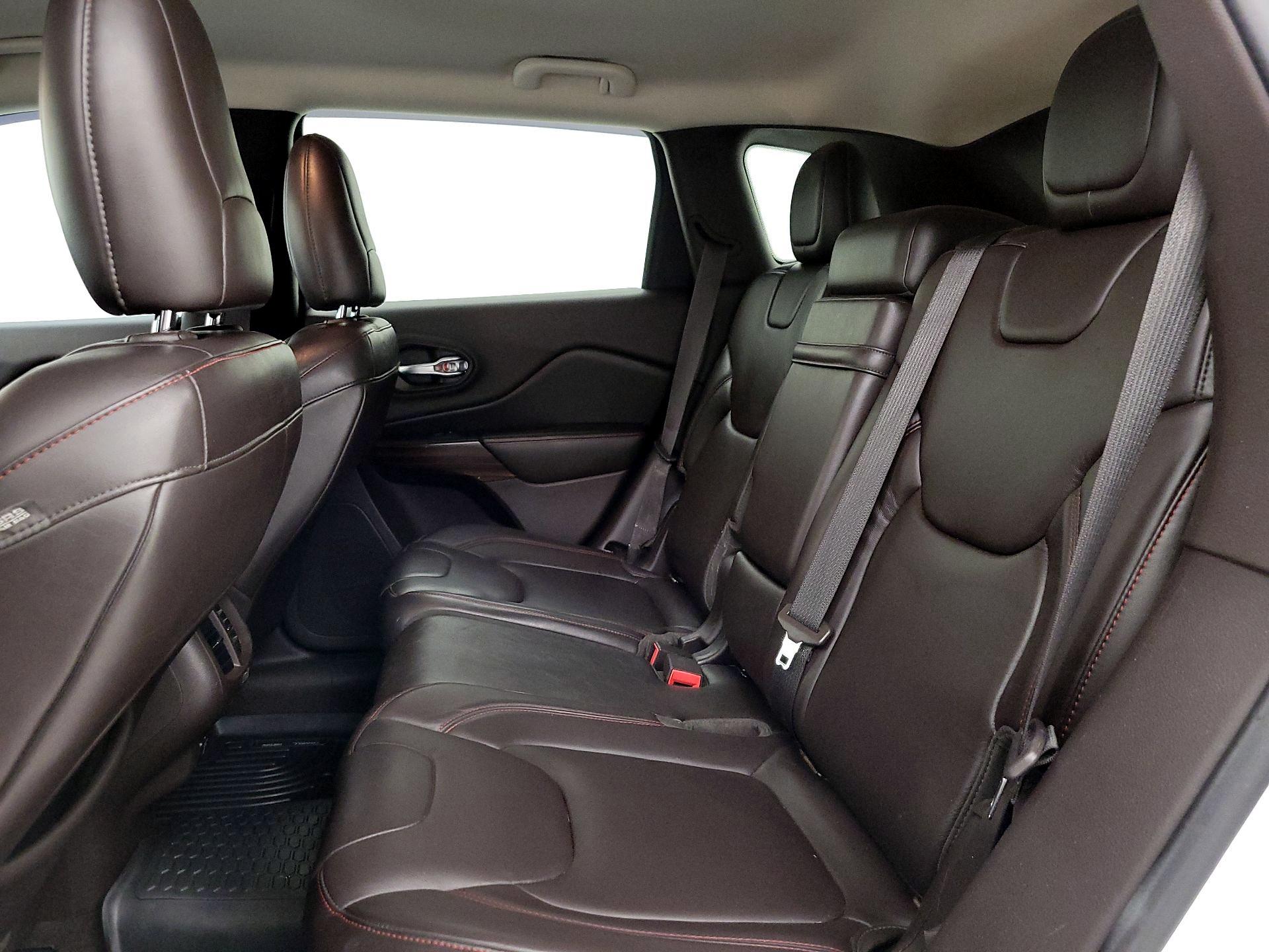 Thumbnail: 2014 Jeep Cherokee - 19