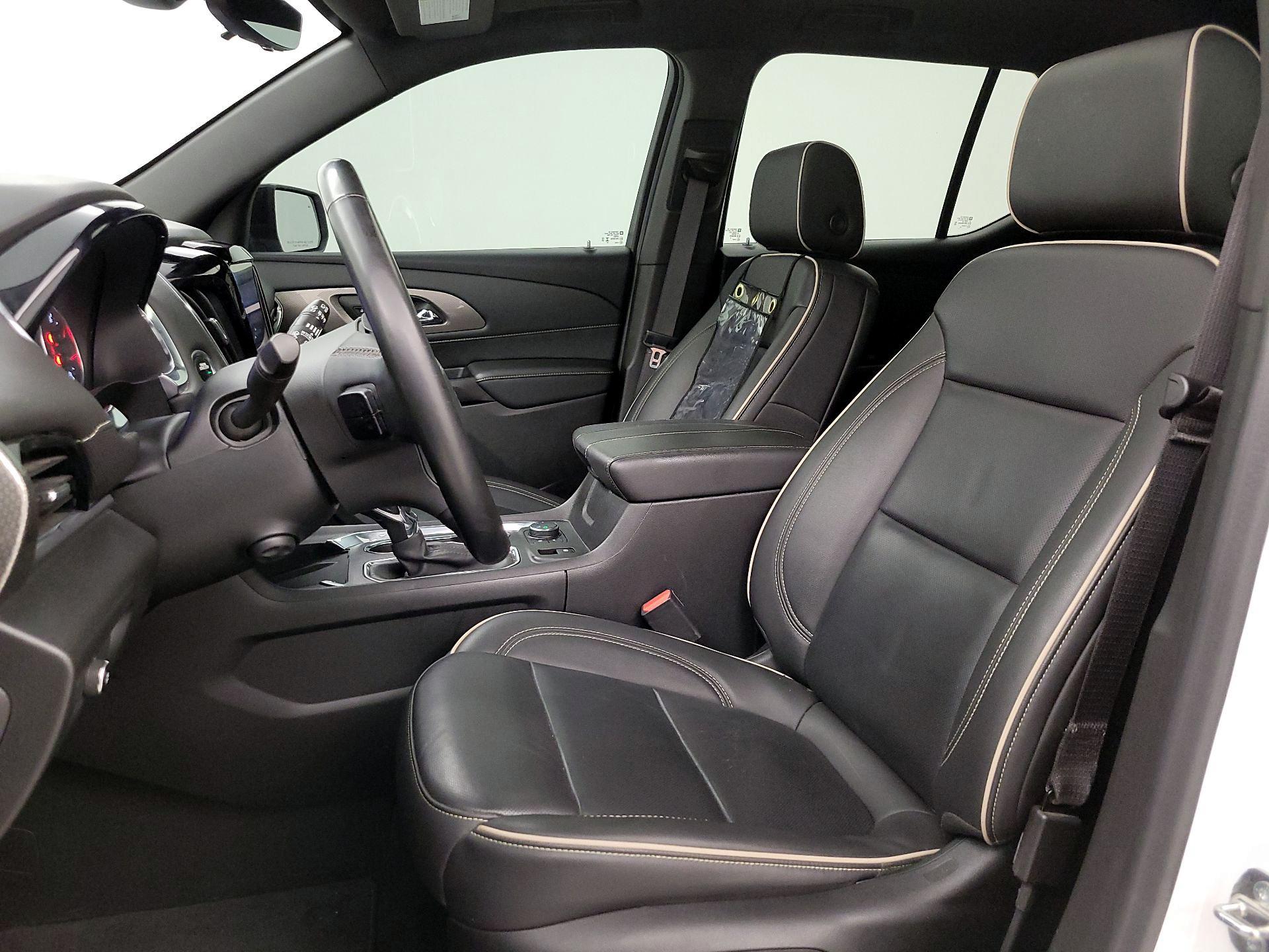 Thumbnail: 2023 Chevrolet Traverse - 11