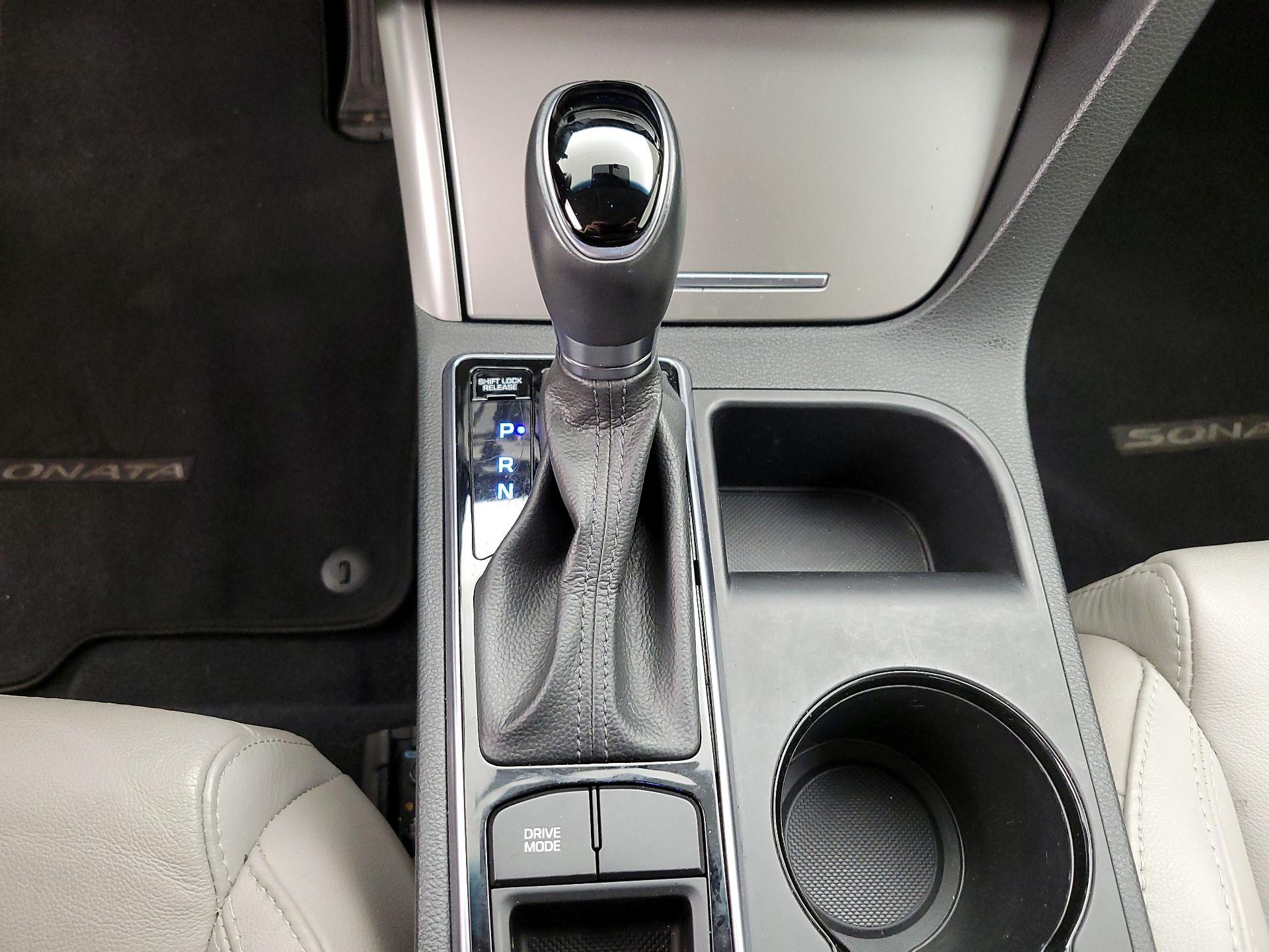 Thumbnail: 2016 Hyundai Sonata - 17