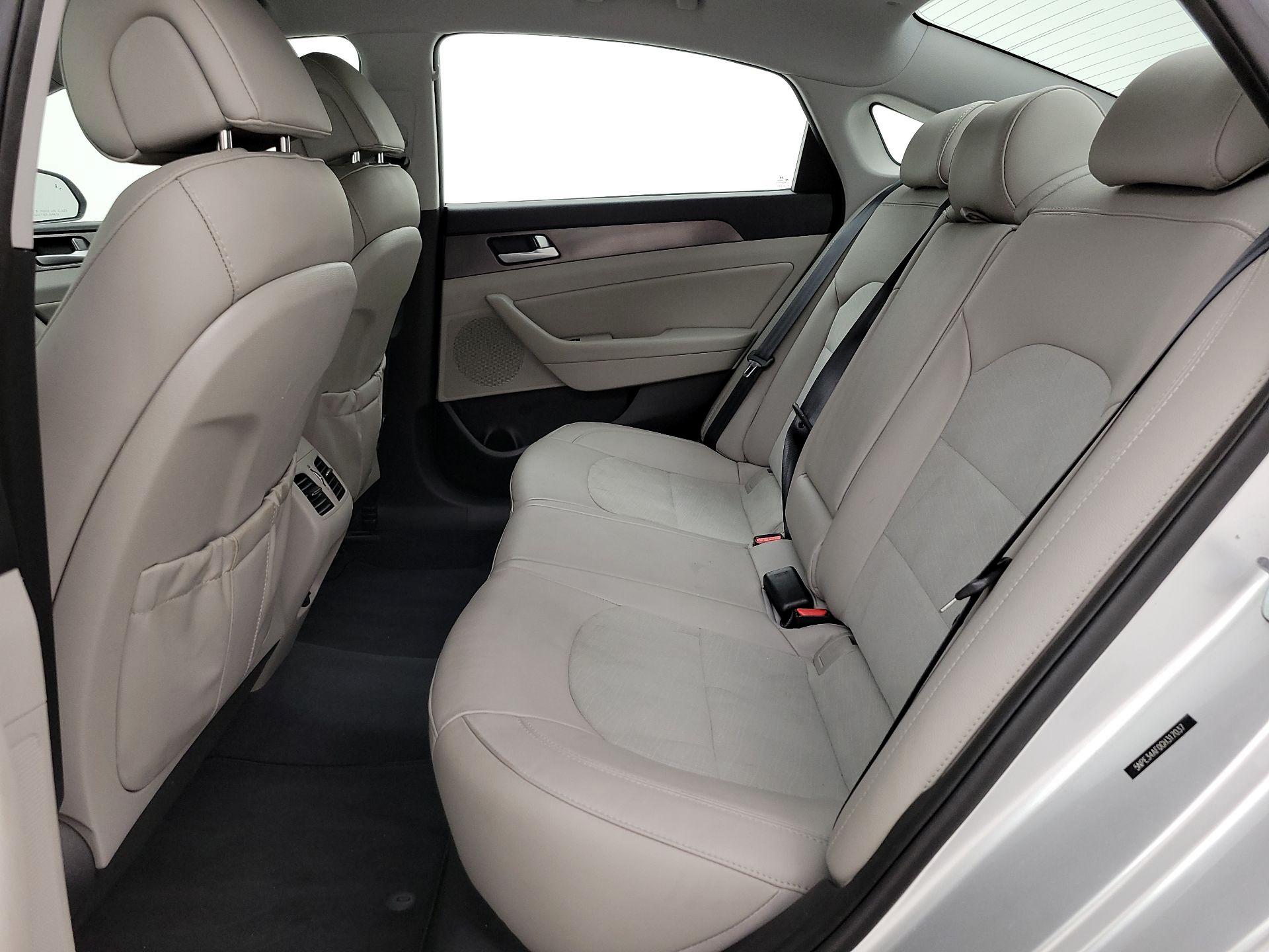 Thumbnail: 2016 Hyundai Sonata - 19