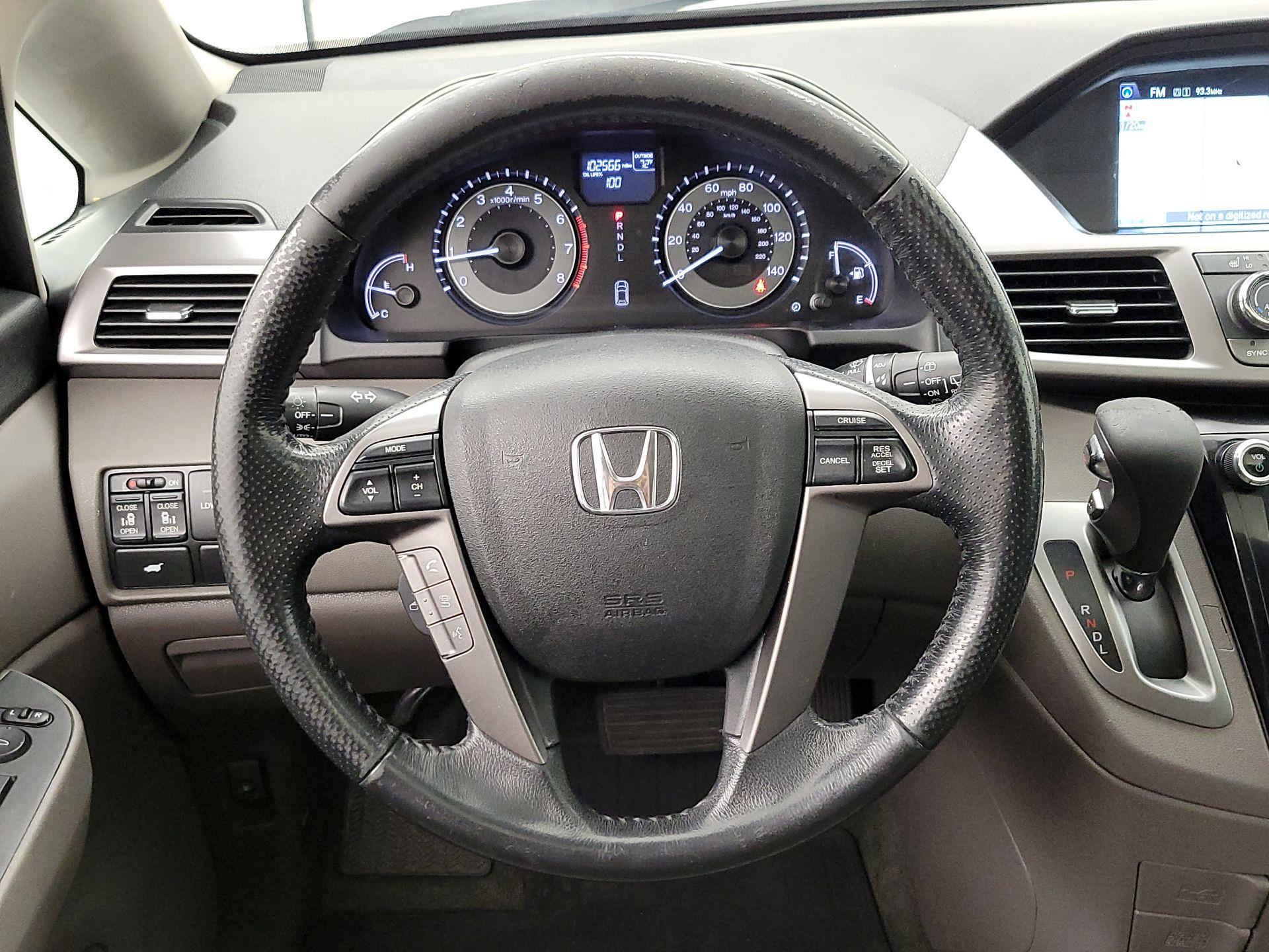 Thumbnail: 2015 Honda Odyssey - 10