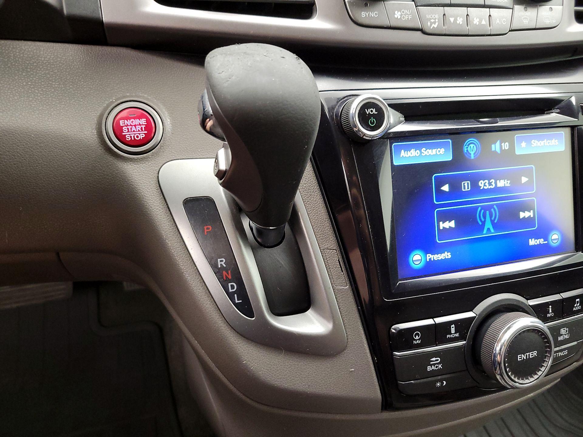 Thumbnail: 2015 Honda Odyssey - 18
