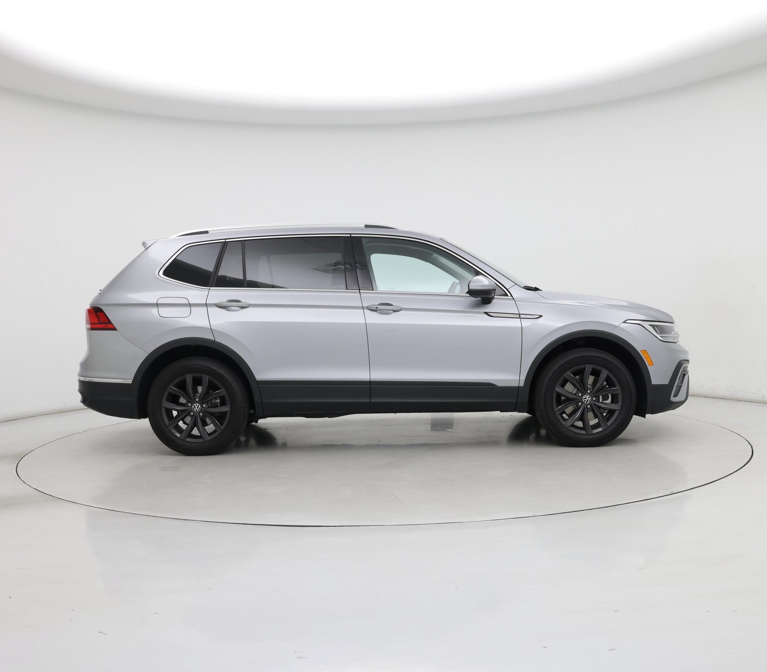 Thumbnail: 2024 Volkswagen Tiguan - 7