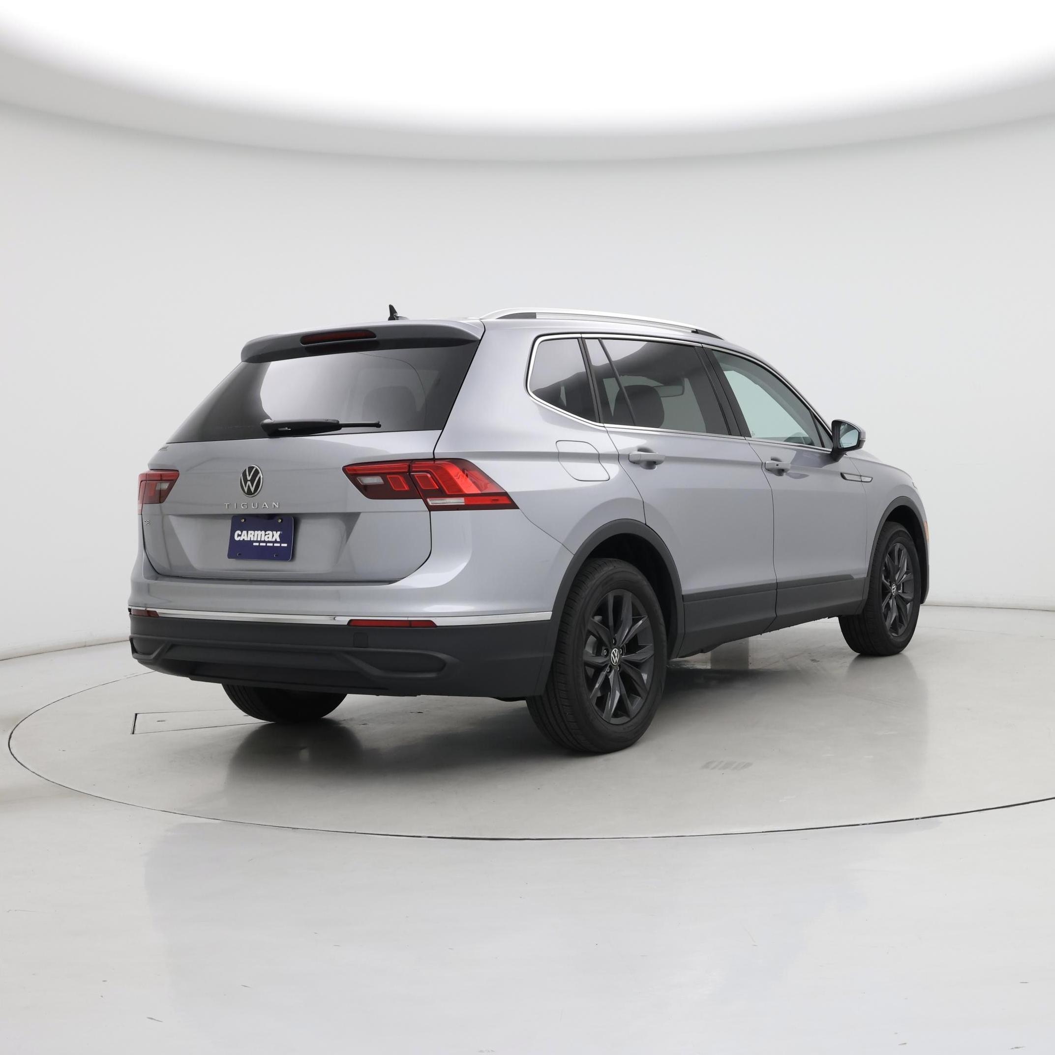 Thumbnail: 2024 Volkswagen Tiguan - 8