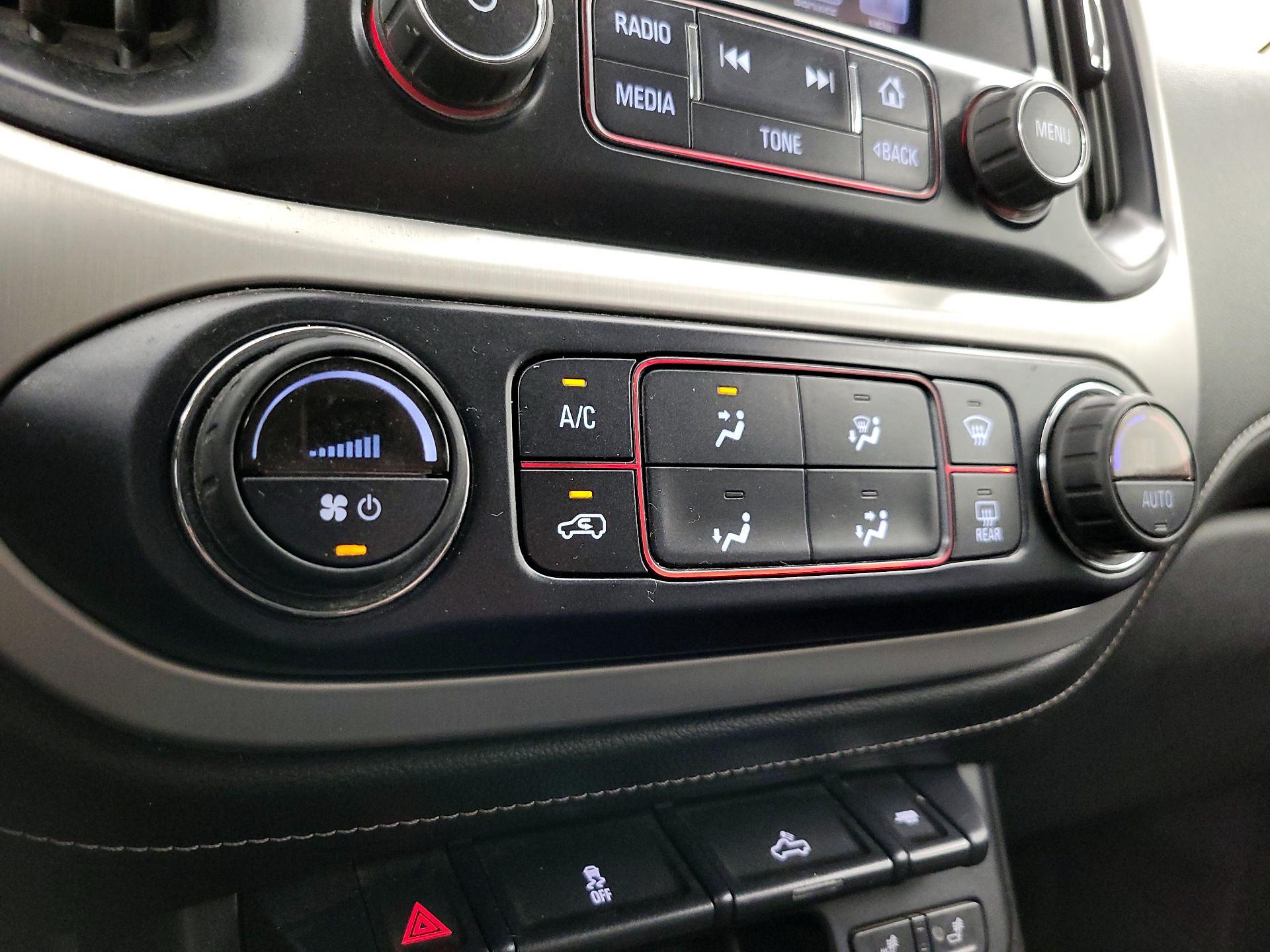 Thumbnail: 2016 GMC Canyon - 16