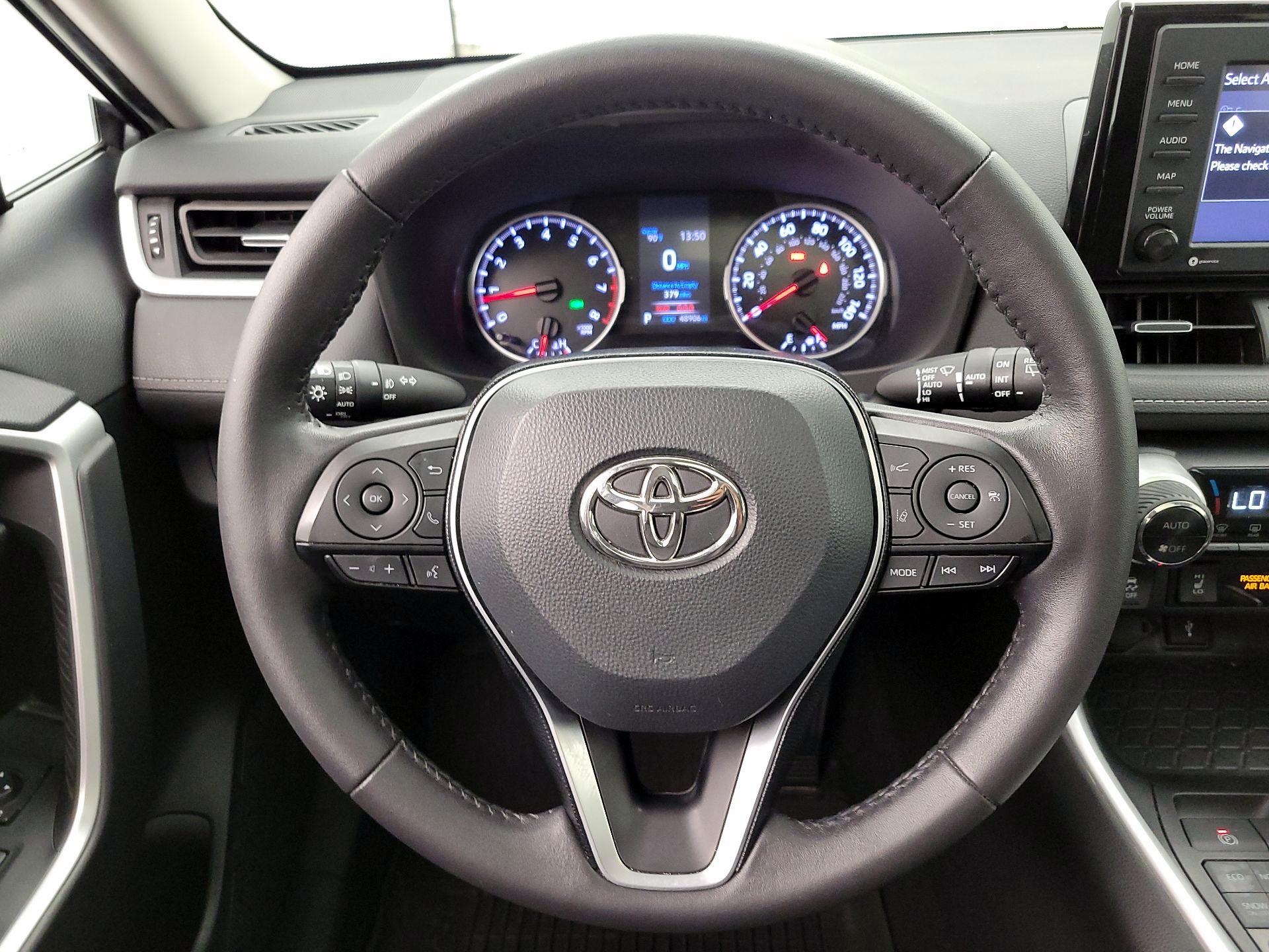 Thumbnail: 2021 Toyota RAV4 - 10