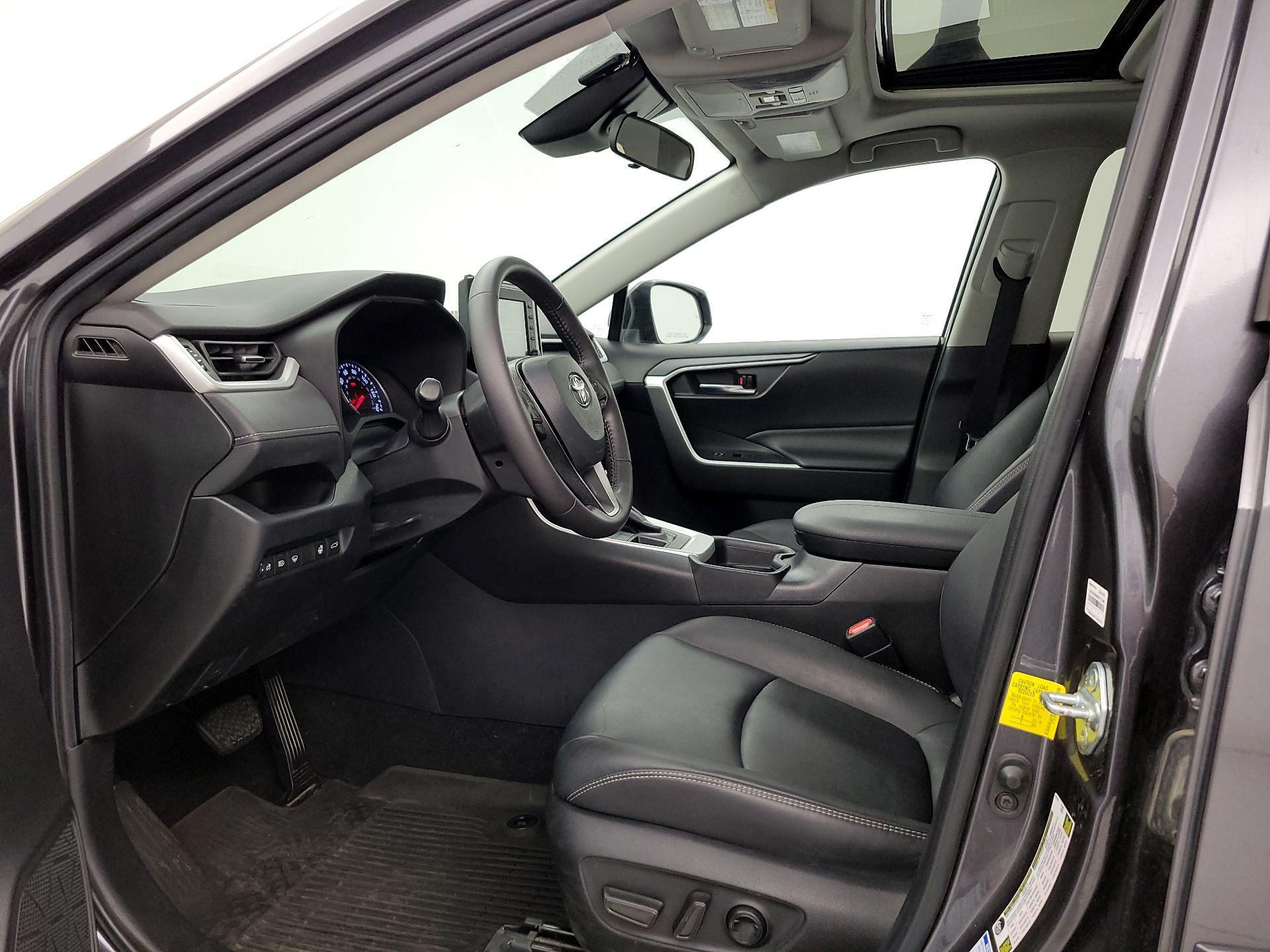 Thumbnail: 2021 Toyota RAV4 - 11