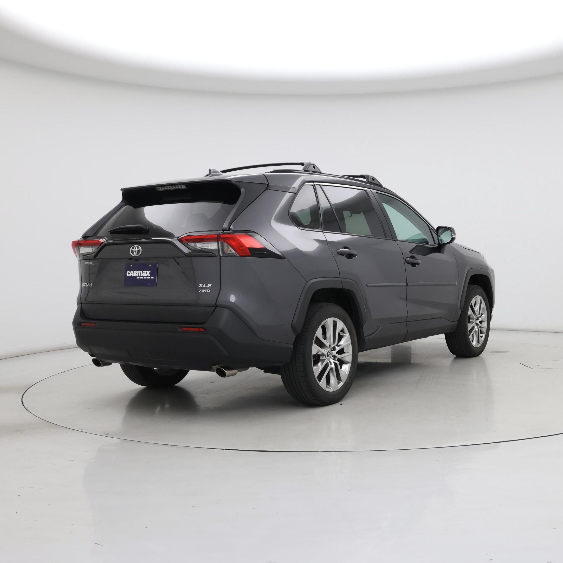 Thumbnail: 2021 Toyota RAV4 - 8