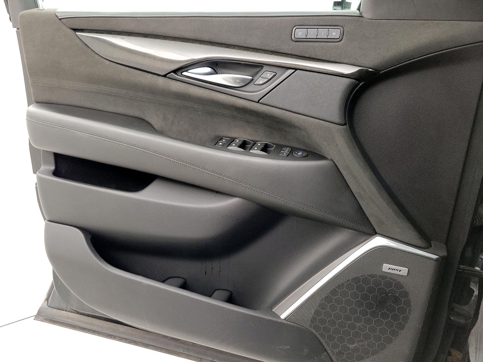 Thumbnail: 2019 Cadillac Escalade - 12