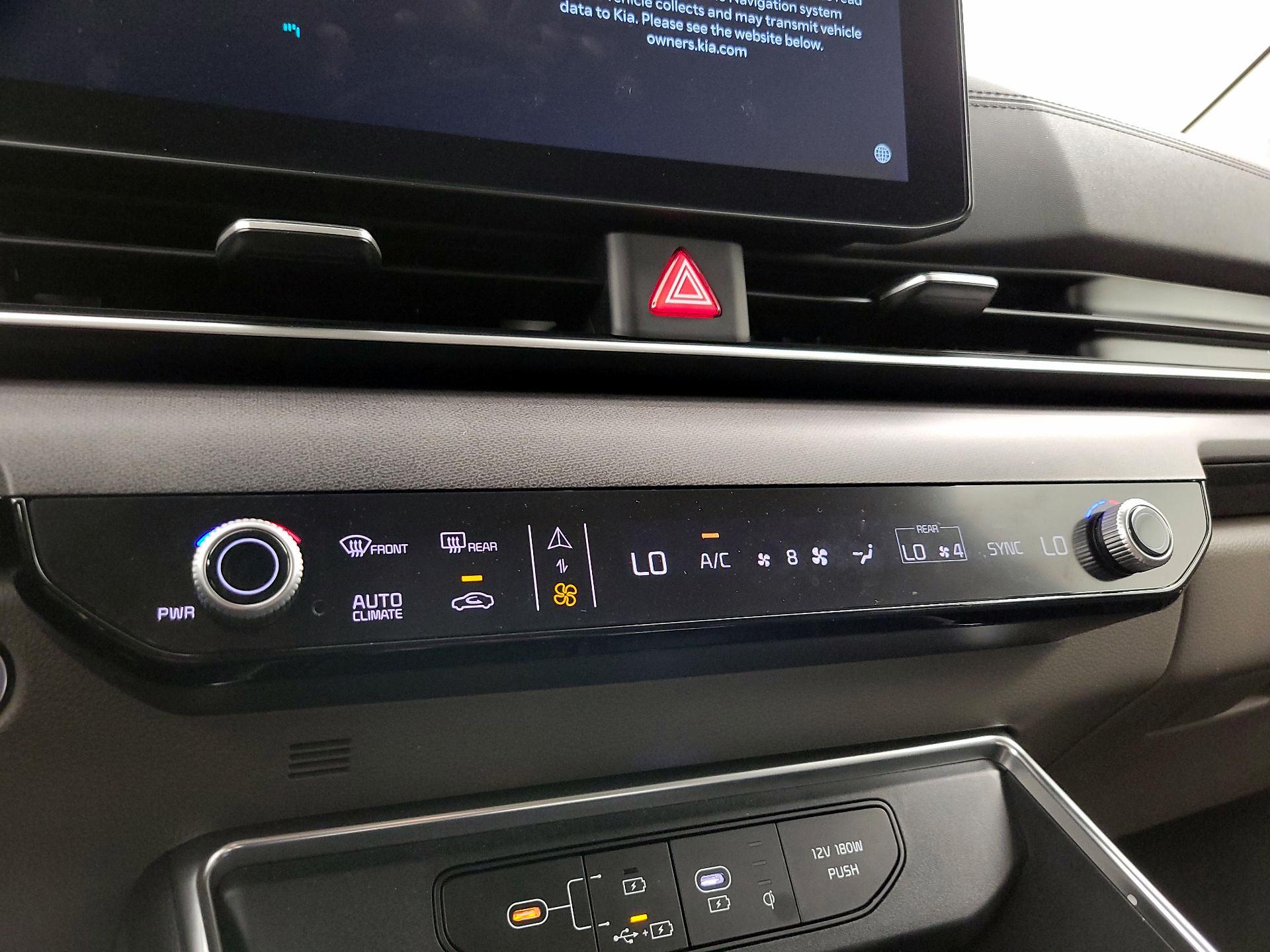 Thumbnail: 2025 Kia Carnival - 17