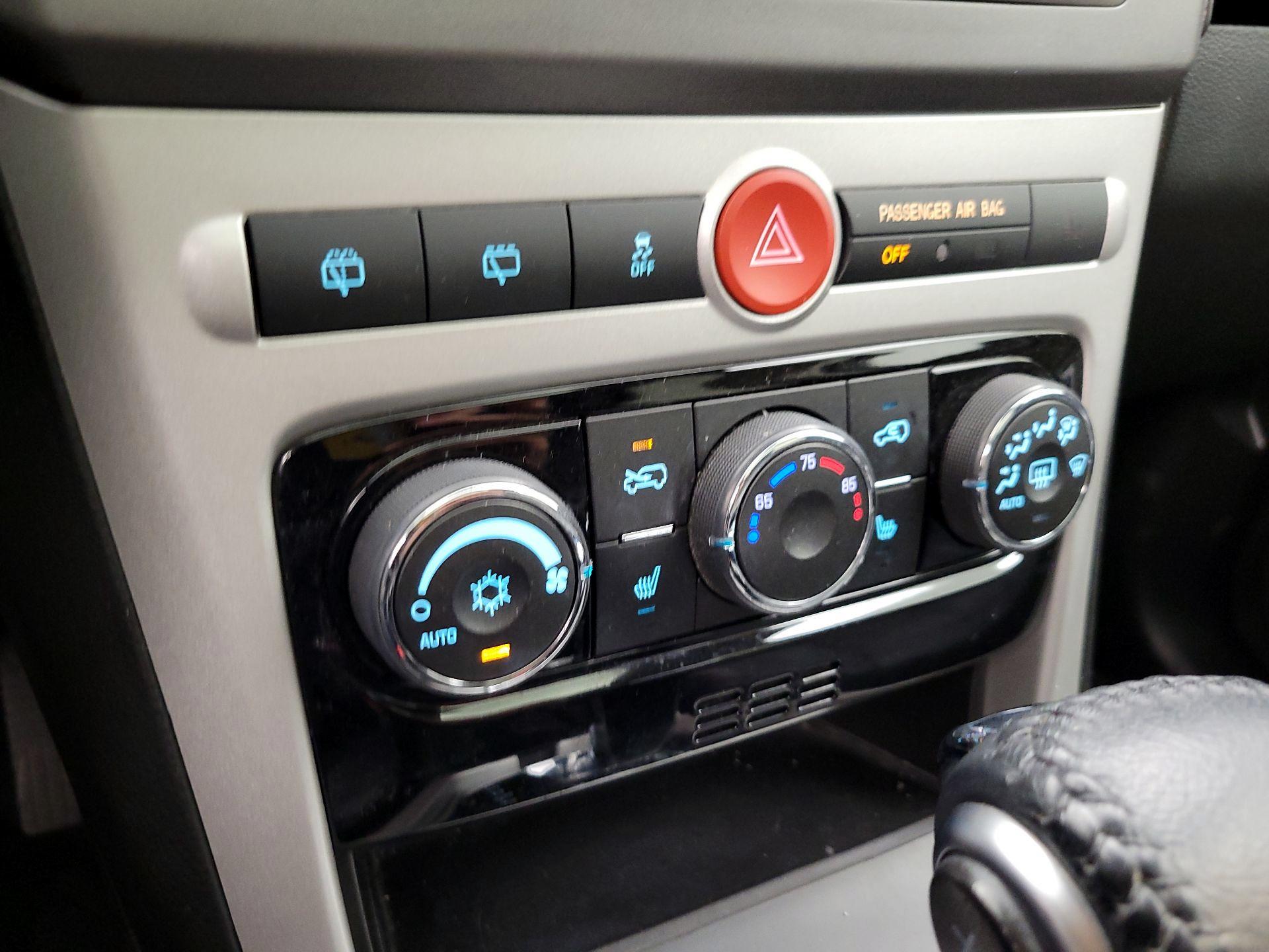 Thumbnail: 2014 Chevrolet Captiva Sport - 15