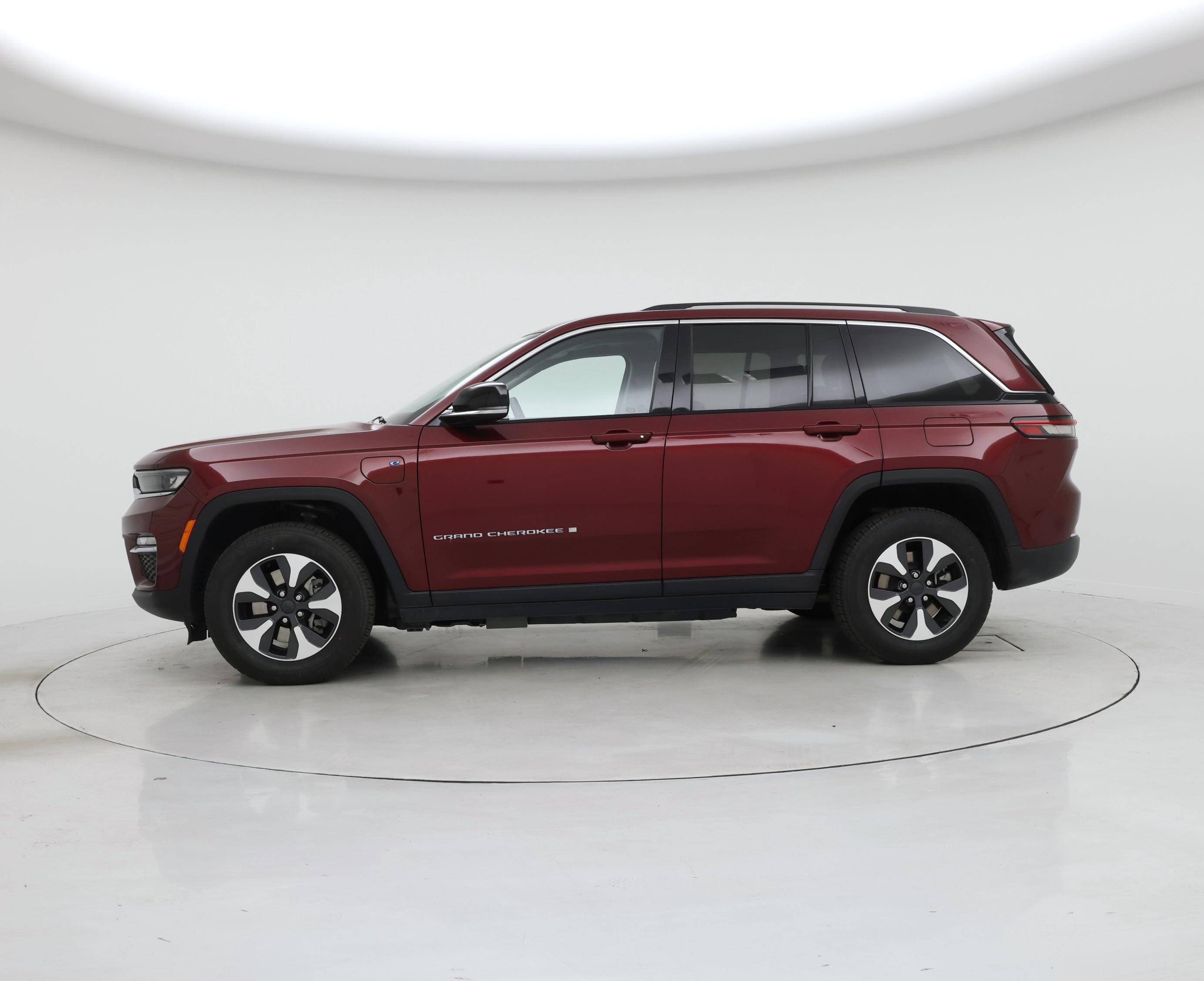 Thumbnail: 2023 Jeep Grand Cherokee - 3