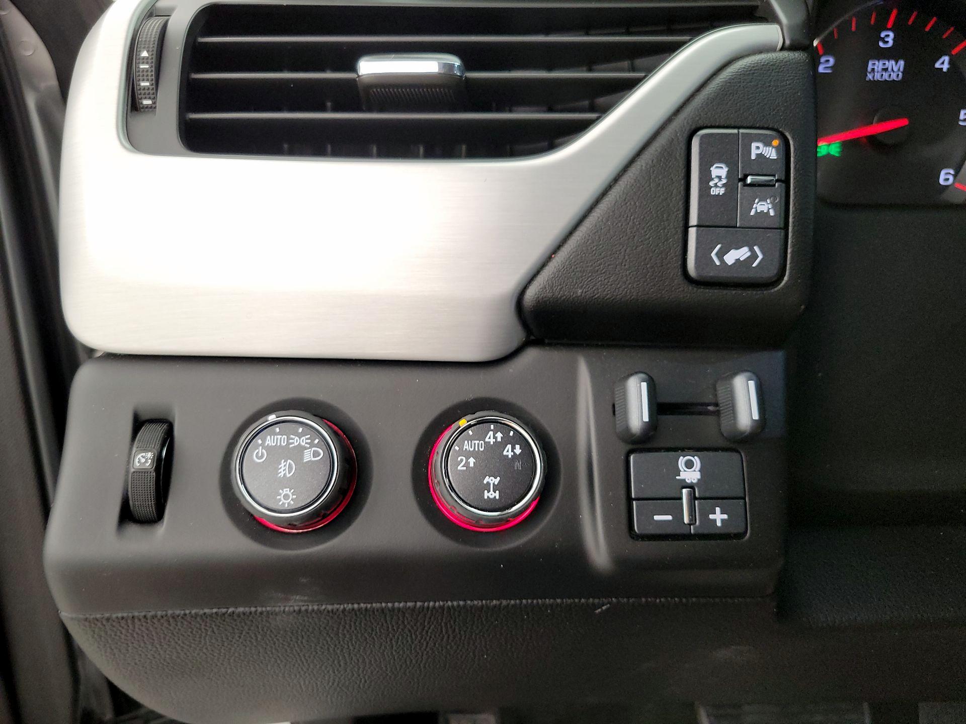 Thumbnail: 2016 GMC Yukon XL - 13