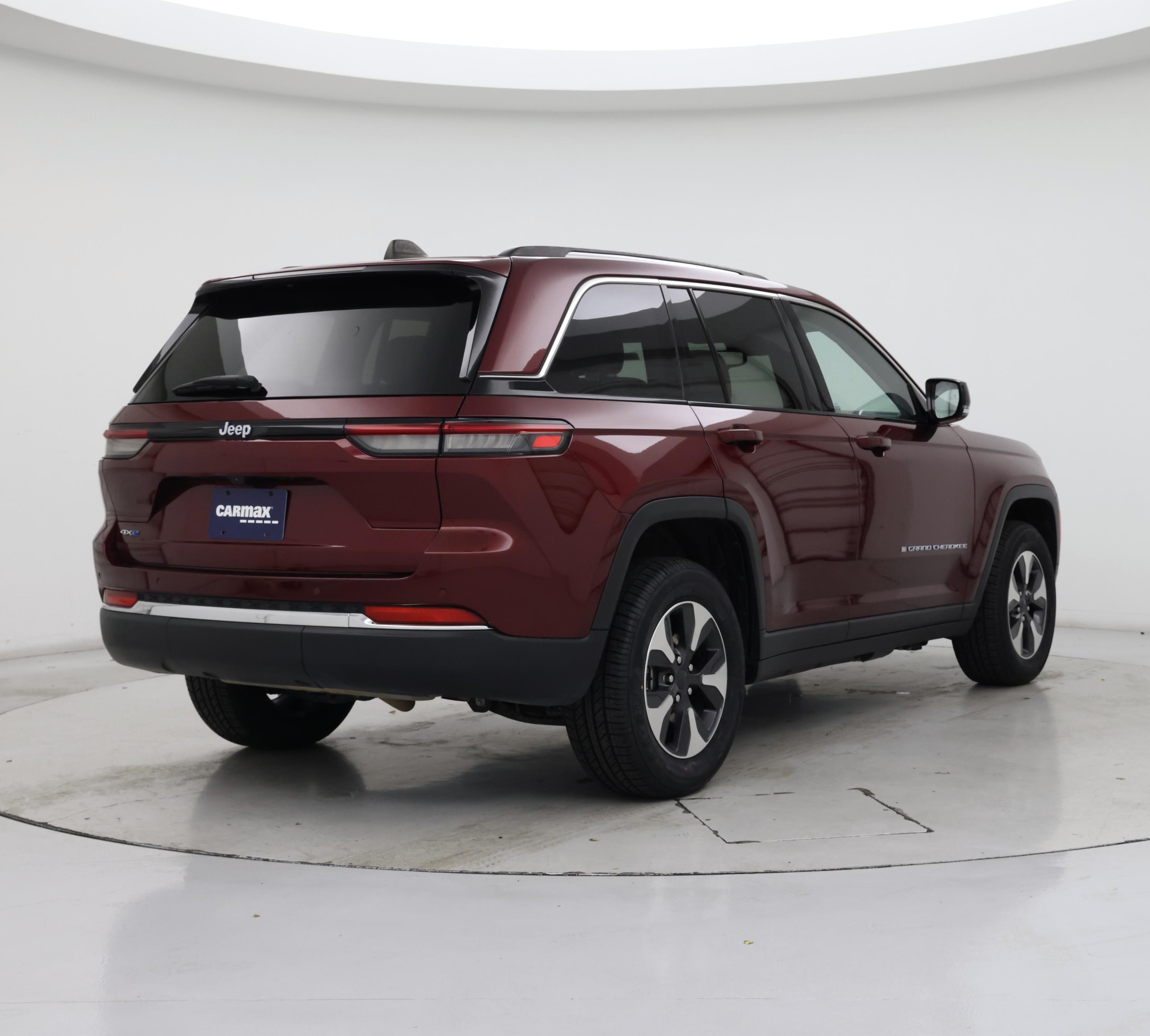 Thumbnail: 2023 Jeep Grand Cherokee - 8