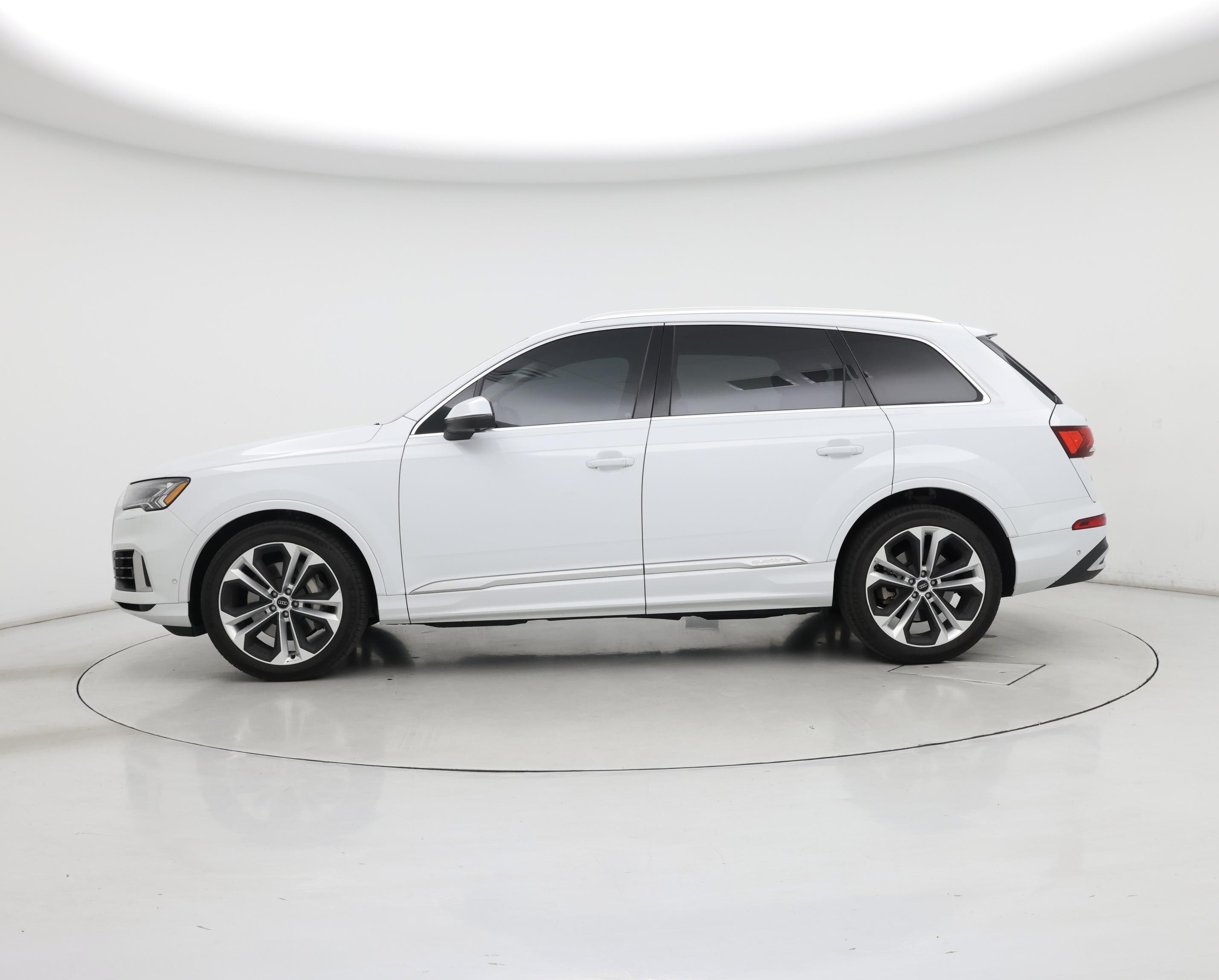 Thumbnail: 2020 Audi Q7 - 3