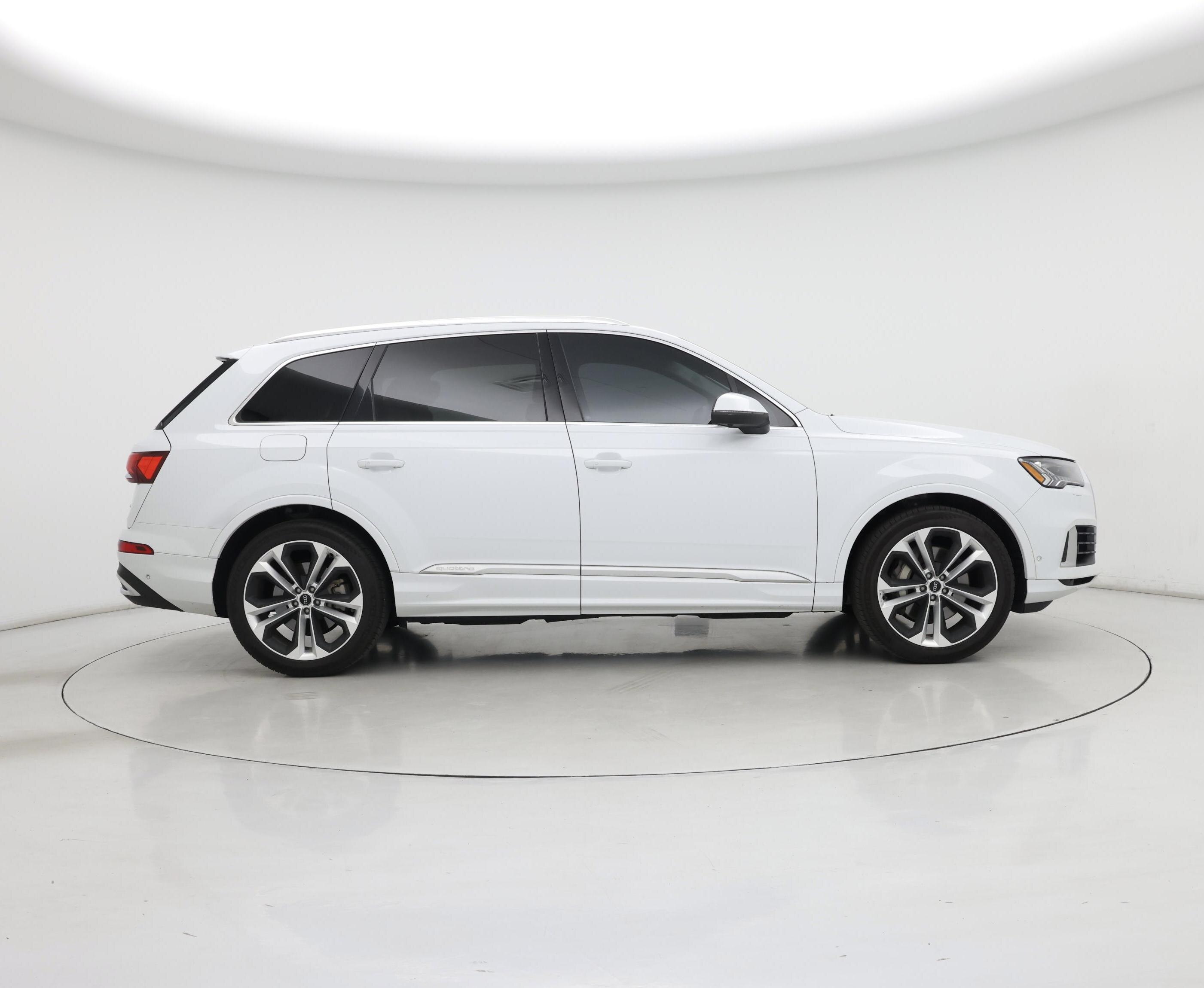 Thumbnail: 2020 Audi Q7 - 7