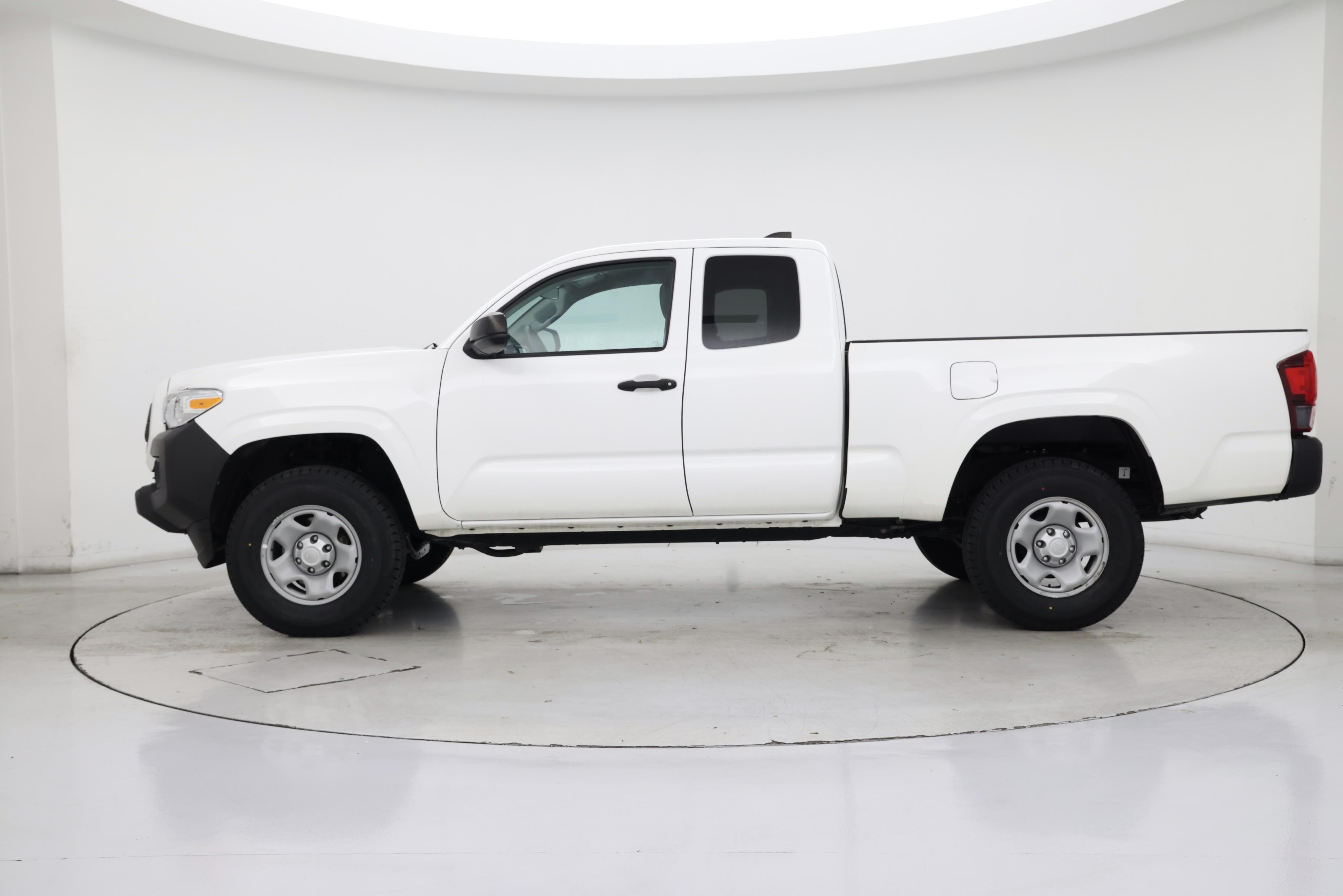 Thumbnail: 2023 Toyota Tacoma - 3