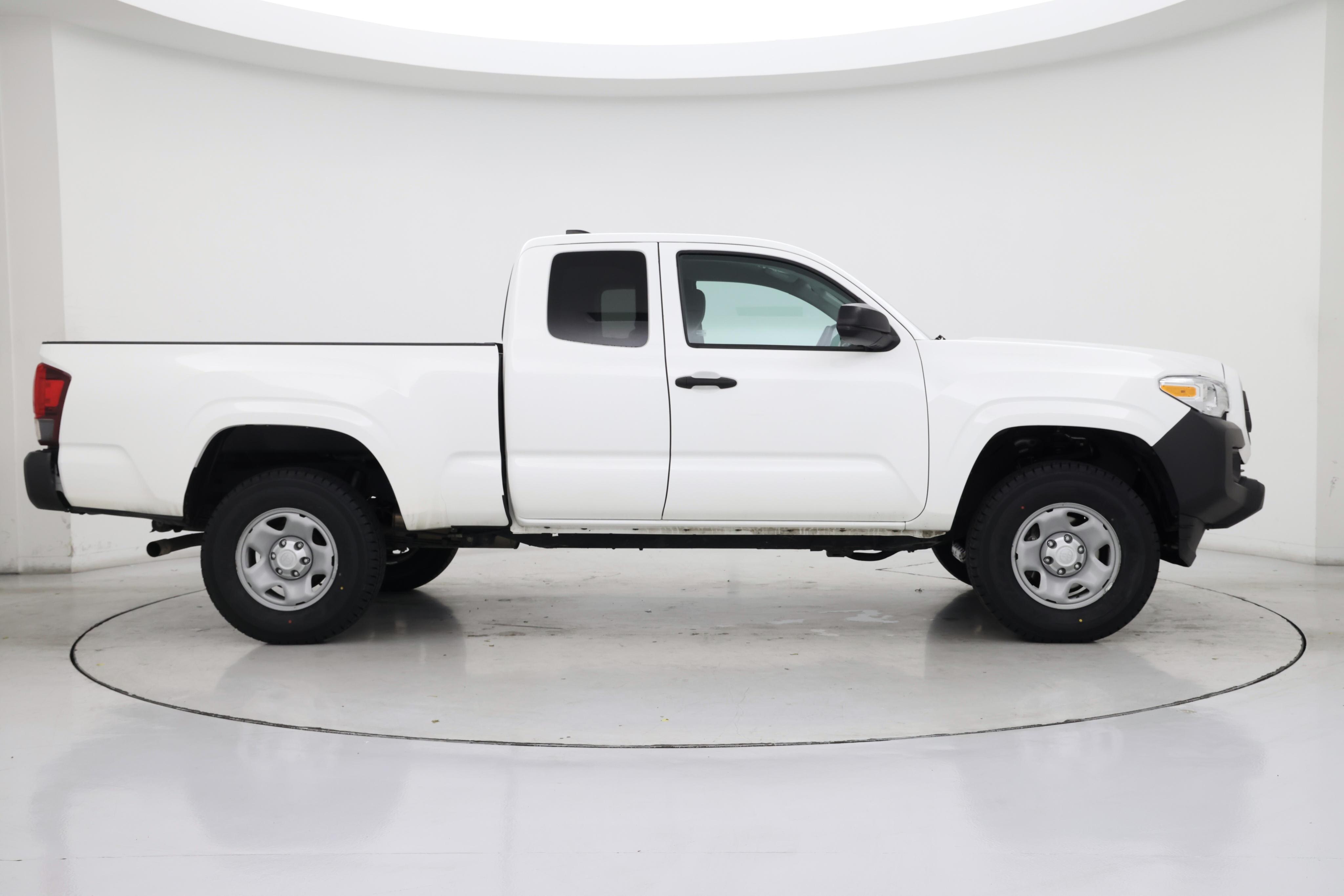 Thumbnail: 2023 Toyota Tacoma - 7