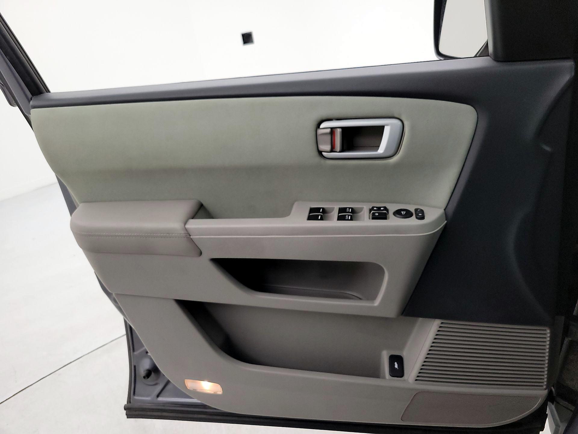 Thumbnail: 2015 Honda Pilot - 12