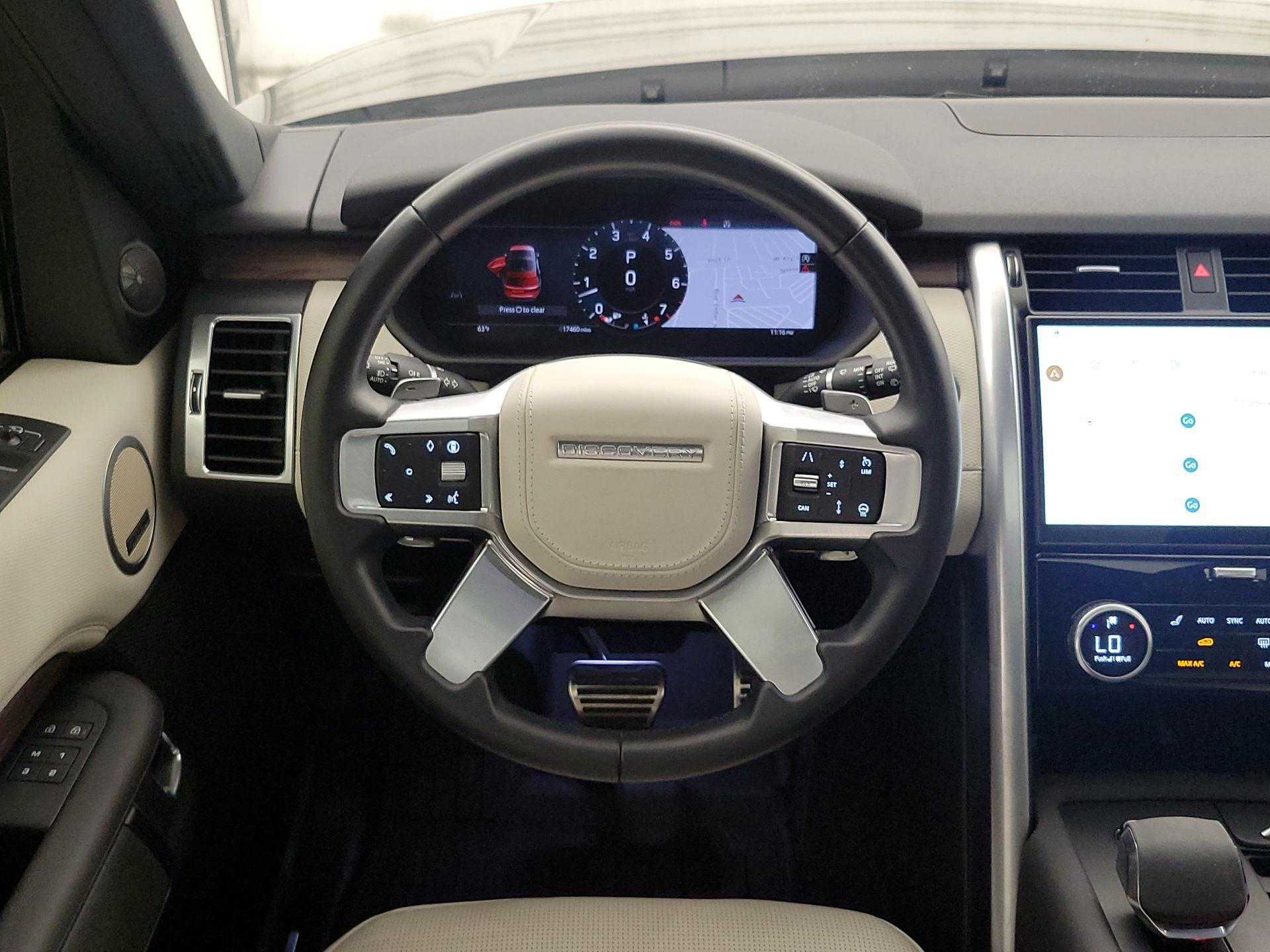 Thumbnail: 2024 Land Rover Discovery - 10