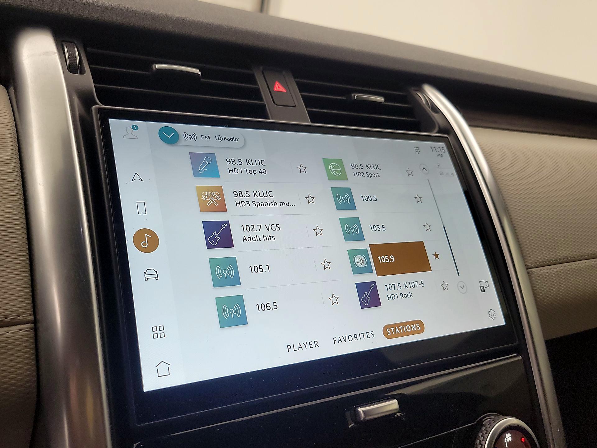 Thumbnail: 2024 Land Rover Discovery - 16